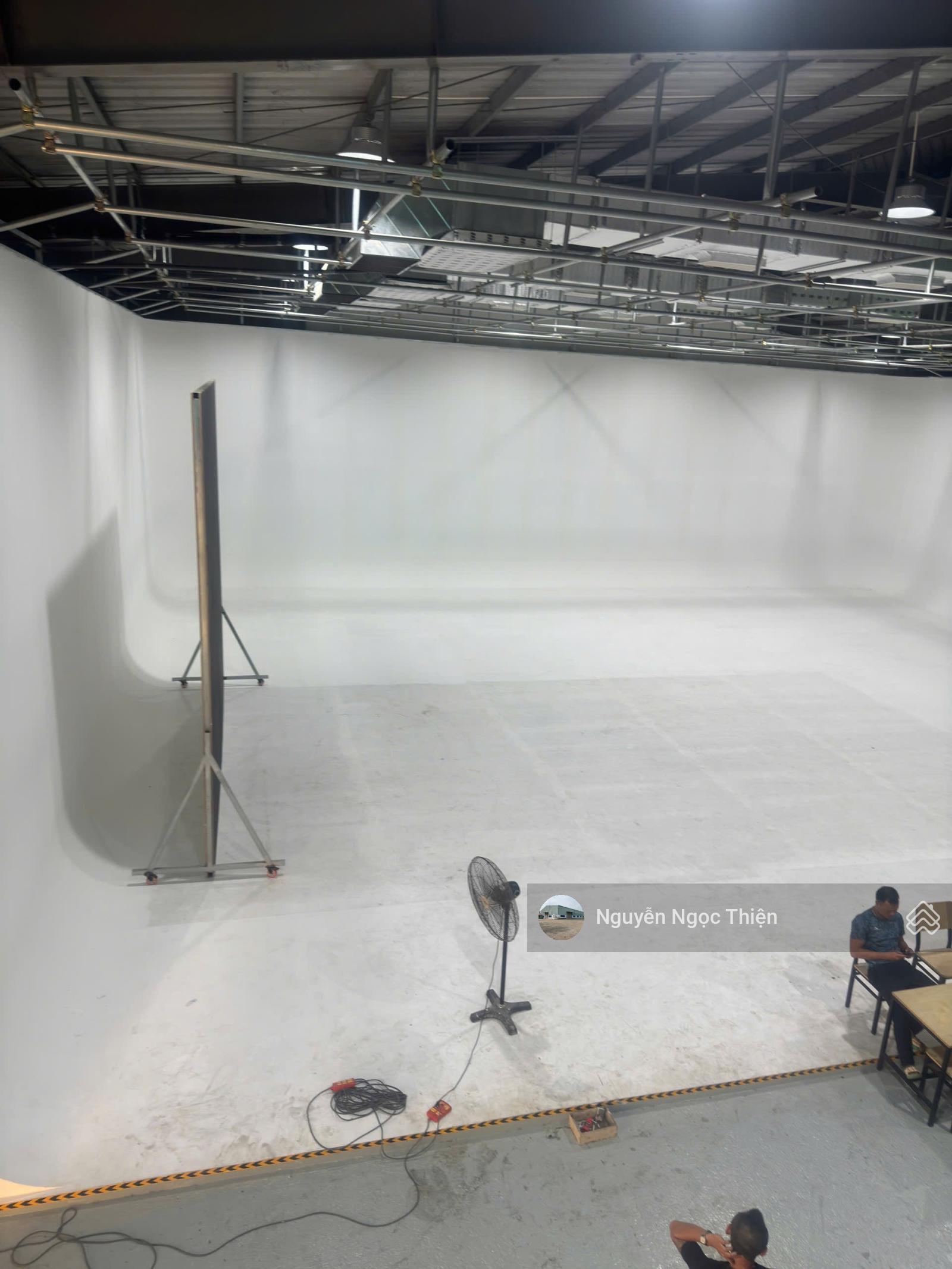 Cho thuê xưởng 800m2 trục Đỗ Xuân Hợp , Quận 9 ( giáp Quận 2 ) Cho thuê xưởng 800m2 trục Đỗ Xuân Hợp , Quận 9 ( giáp Quận 2 )