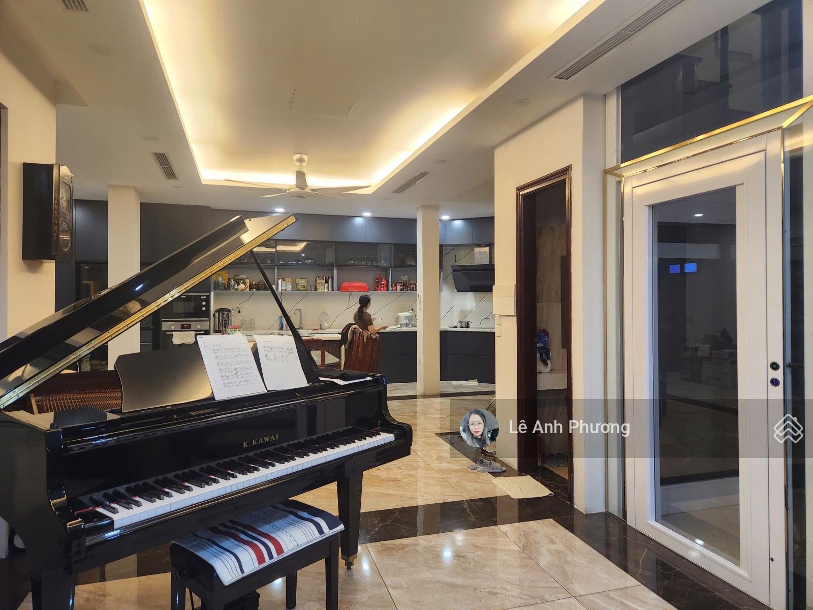 Chính chủ cần bán căn xẻ khe Gamuda. Giá bán : 45 tỷ full NT. LH: 0941 670 ***