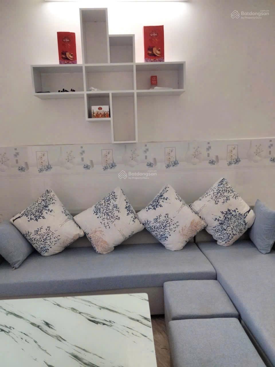 Bán gấp căn hộ Hoàng Quân gần biển chỉ 2tỷ250tr đã có sổ, DT 64m2, 2PN 2WC, full nội thất, bớt lộc