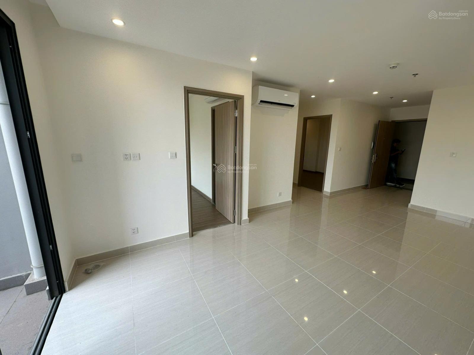 Sổ hồng sẵn bán nhanh 2 phòng ngủ - 2WC The Origami, Vinhomes Grand Park, nhà trống