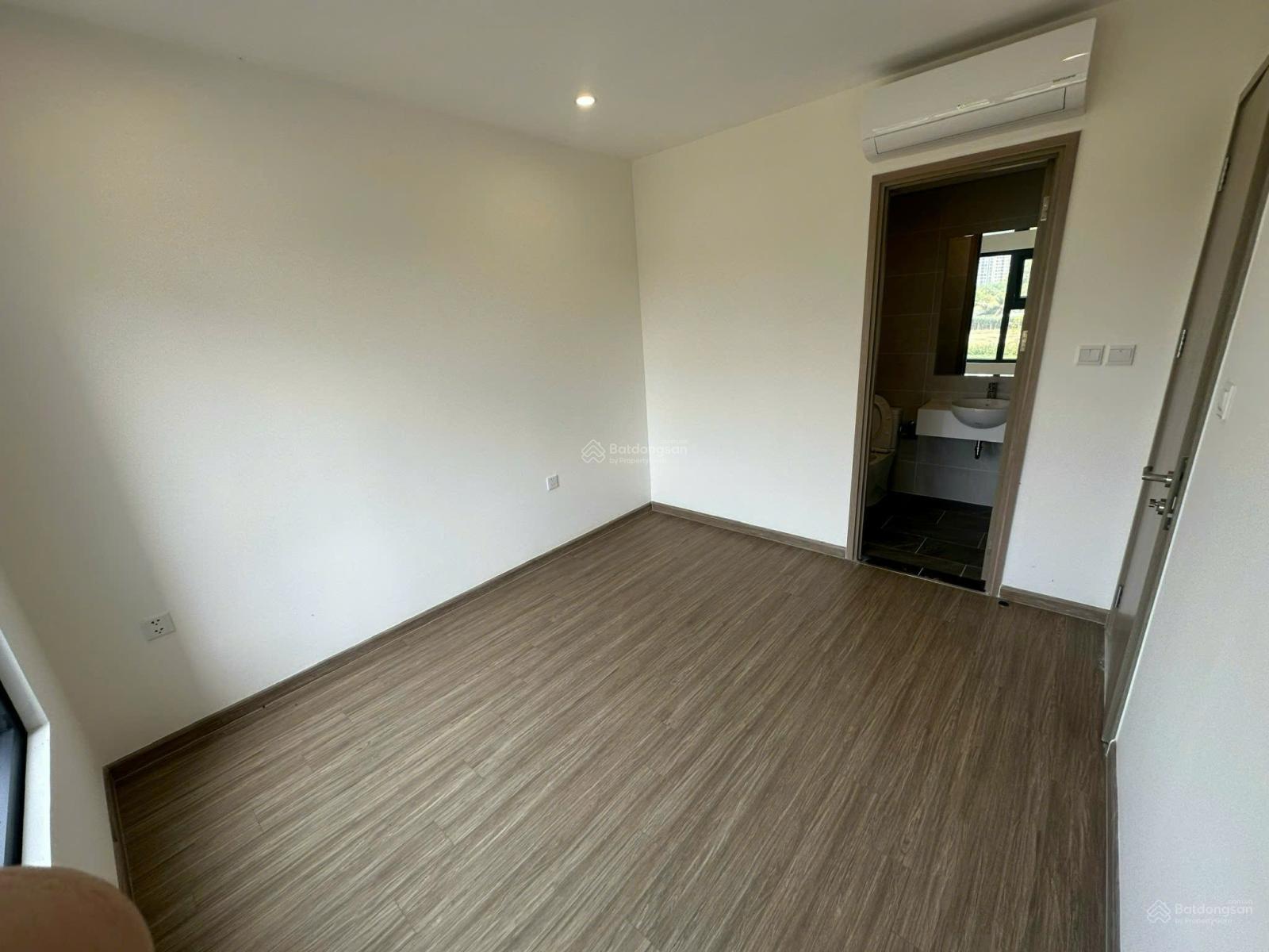 Sổ hồng sẵn bán nhanh 2 phòng ngủ - 2WC The Origami, Vinhomes Grand Park, nhà trống