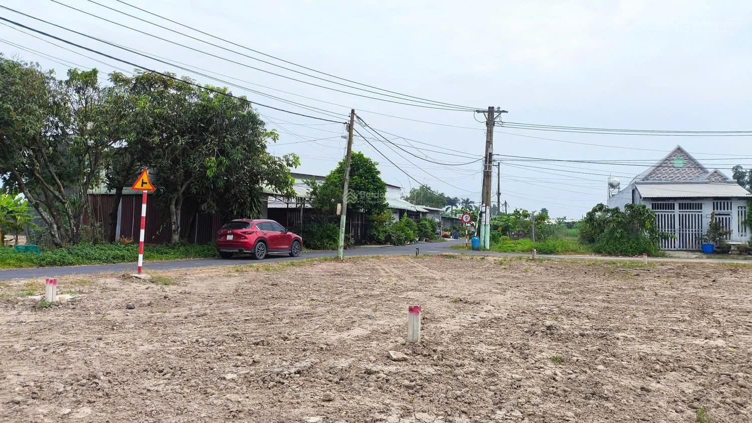 Tôi cần bán gấp lô đất thổ cư 6x26m full thổ cư, giá 1,15 tỷ mong gặp khách thiện trí