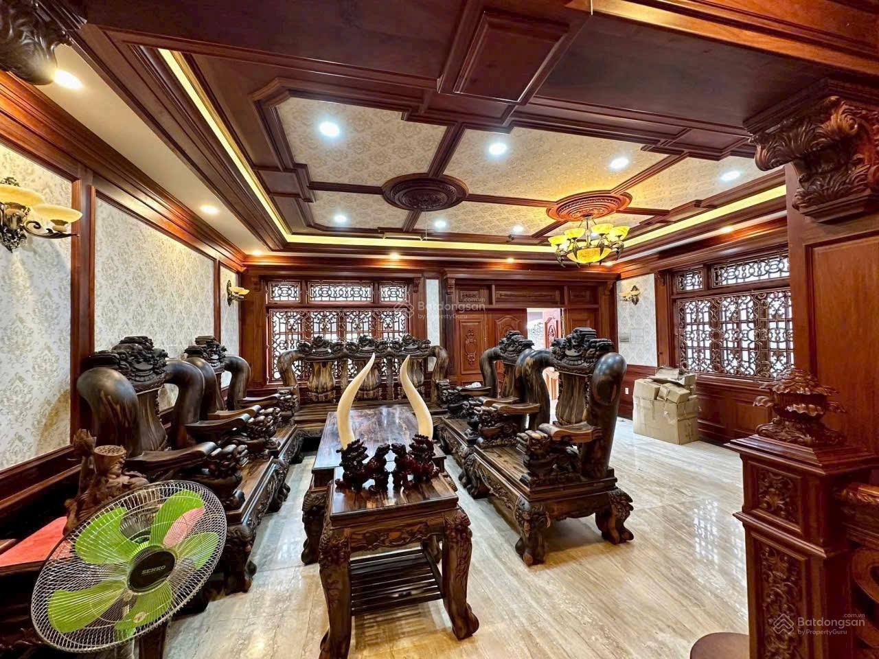 Bán nhà MT Lý Thái Tổ, Phường Vườn Lài, Quận 10 có 5,2x22m nở hậu 6m giá 50 tỷ