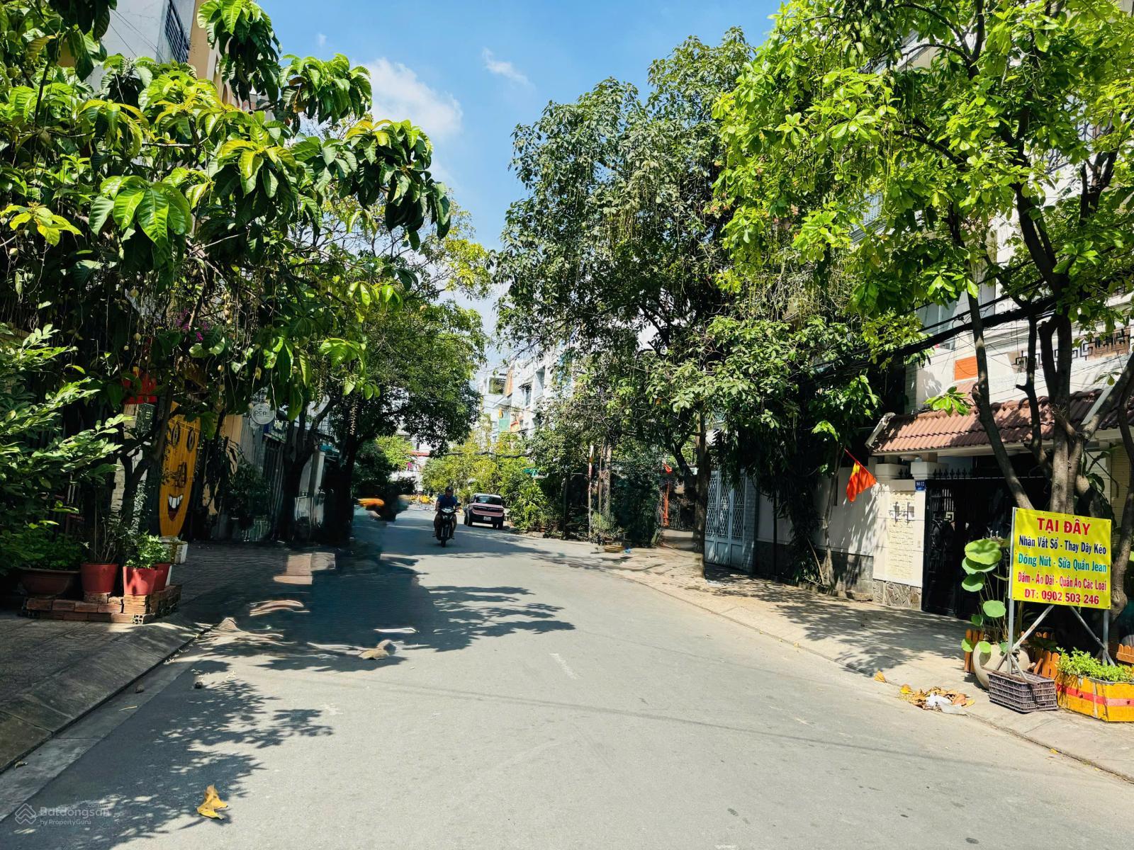 Khu vip đường 10m P. Tân Sơn Nhì - DT: 4x17.5m (NH 5.5m) - Cấp 4. Giá: 10.9 tỷ thương lượng