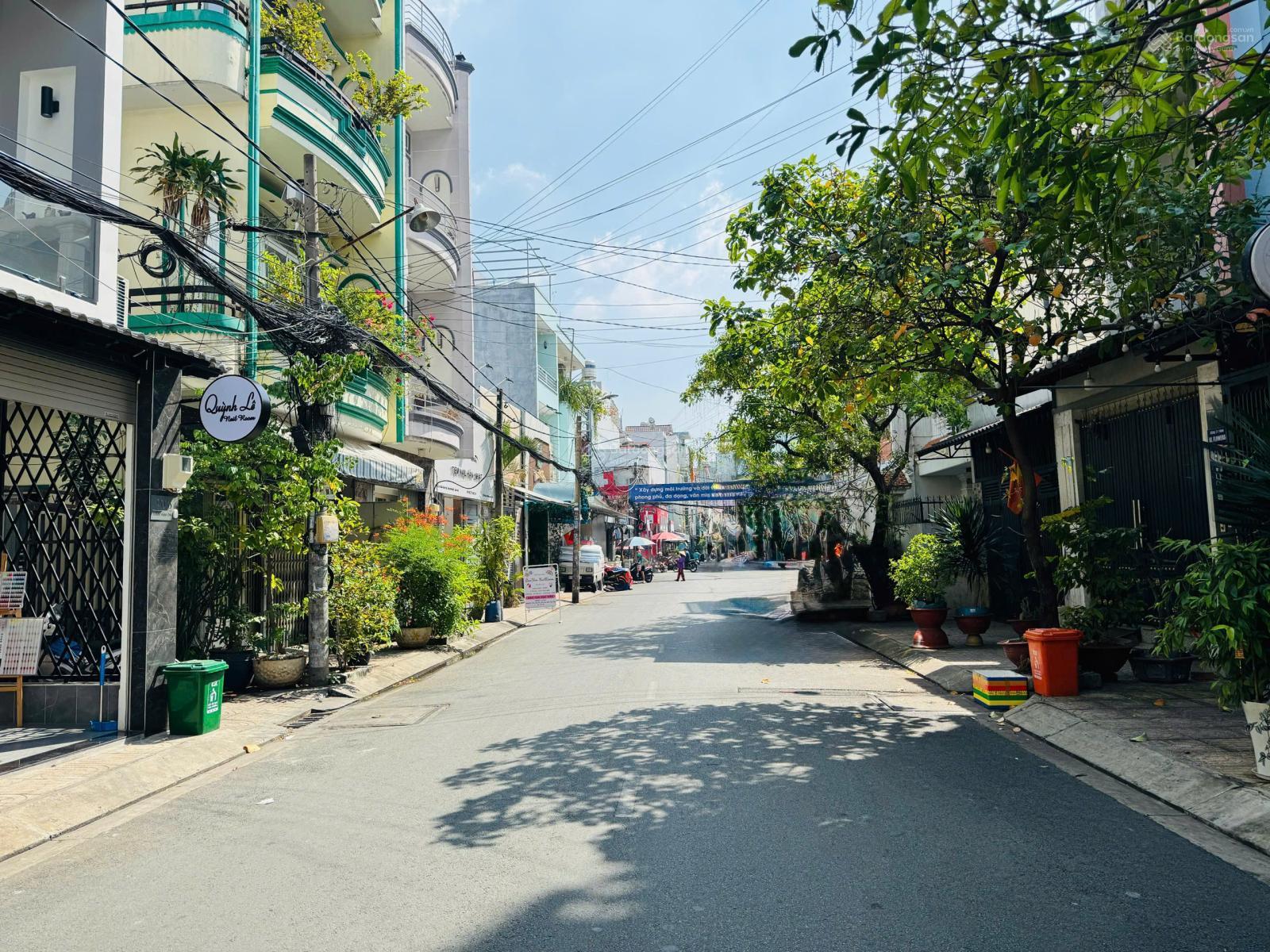 Khu vip đường 10m P. Tân Sơn Nhì - DT: 4x17.5m (NH 5.5m) - Cấp 4. Giá: 10.9 tỷ thương lượng