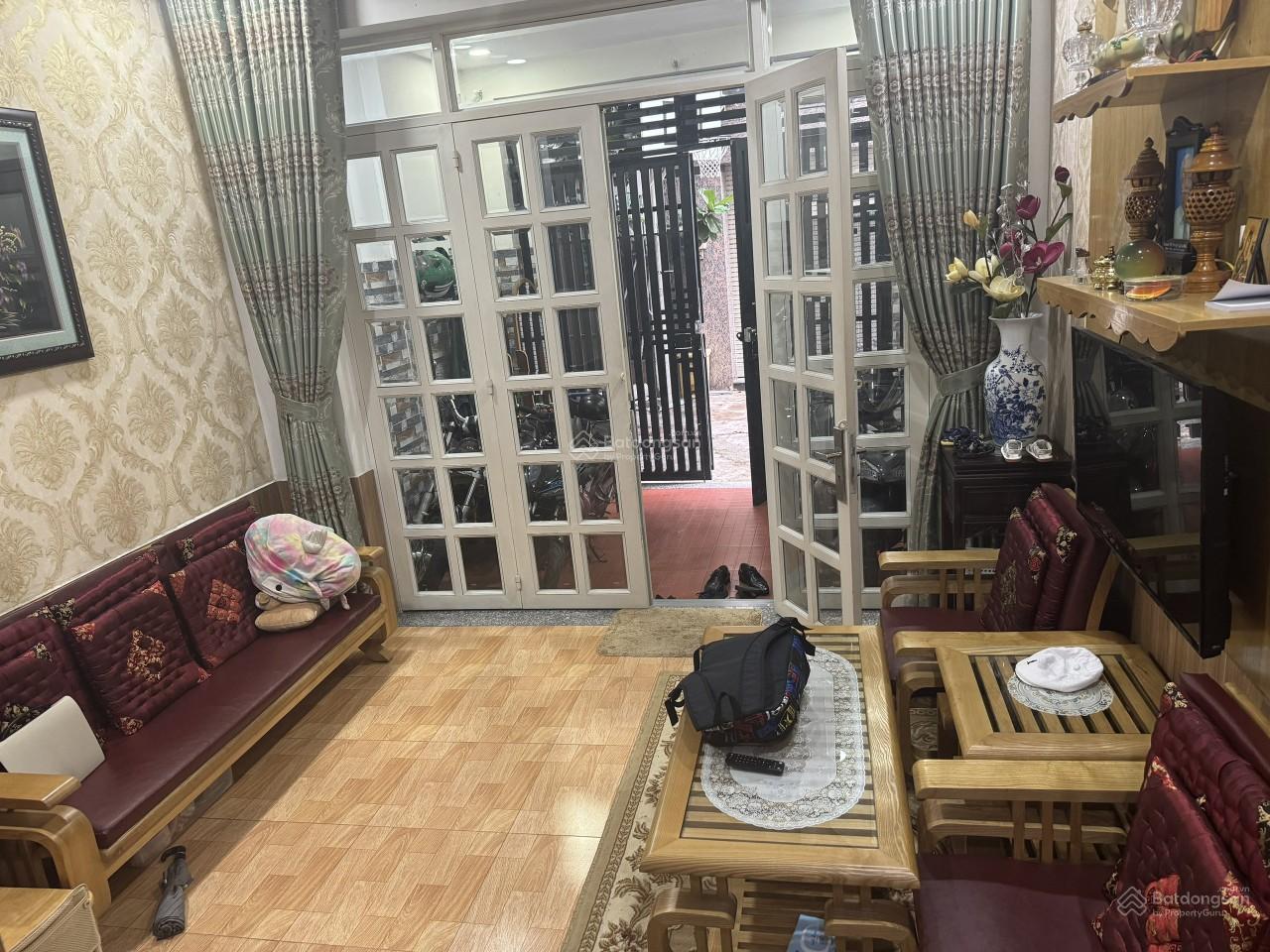 Bán nhà hẻm xe hơi đường Võ Văn Tần P5 quận 3. DT 4.2x22m - DTCN 86m2 - 4 tầng - giá chỉ 19 tỷ