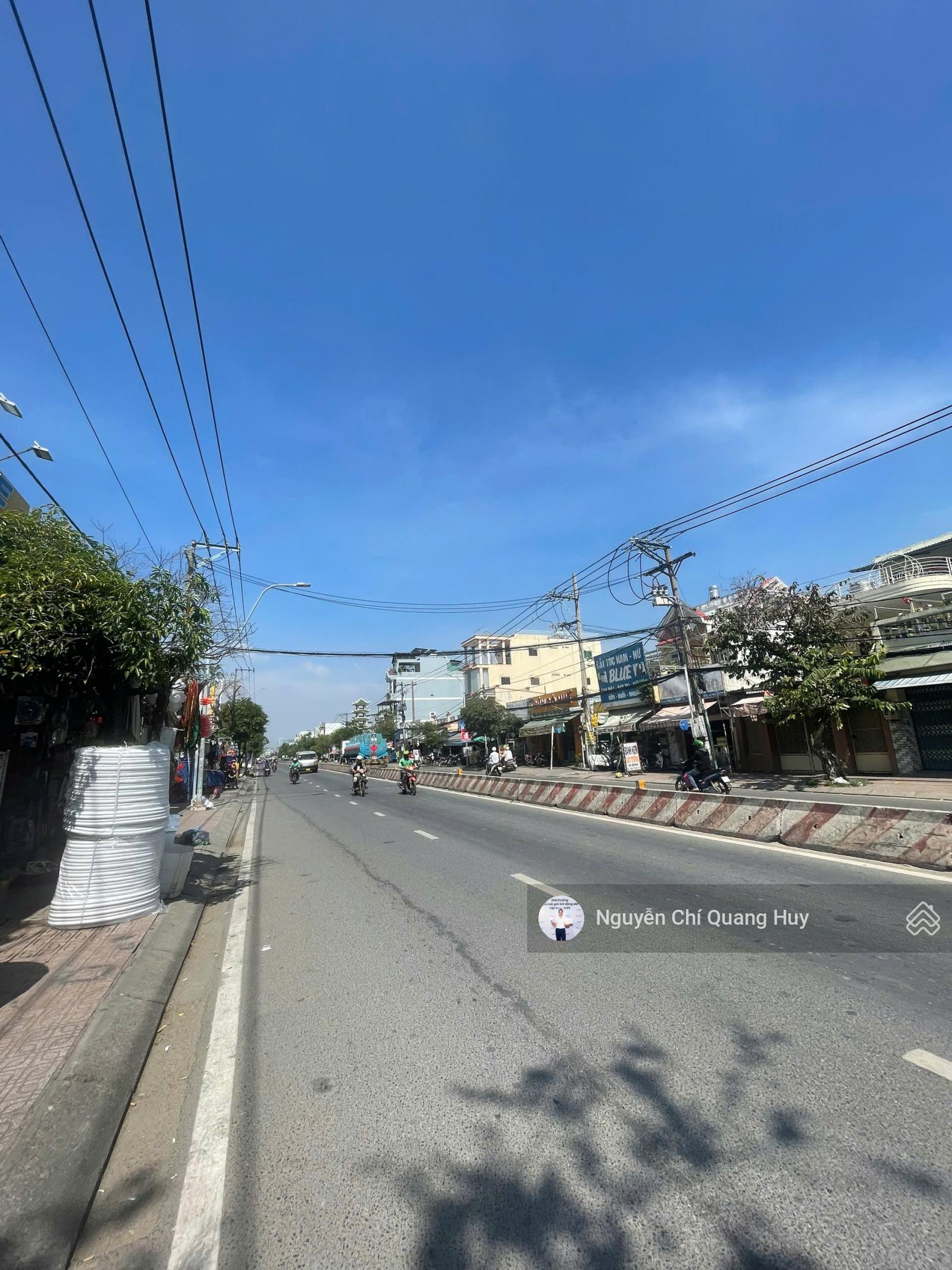 Mặt tiền thị trấn Nhà Bè - Đường Huỳnh Tấn Phát - Kinh doanh mua bán sầm uất - 4,2x20m Giá 12,5 tỷ