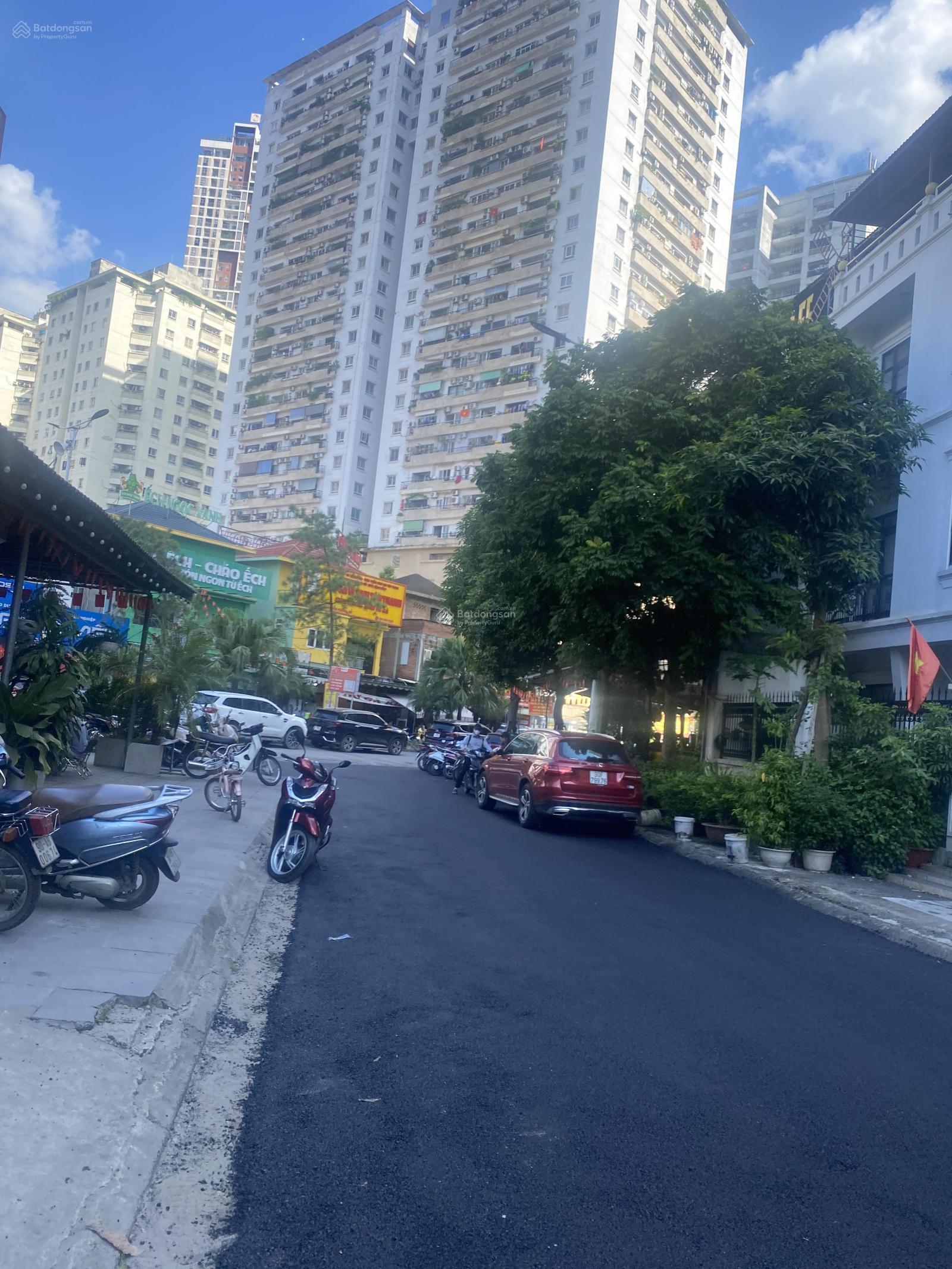 Bán gấp siêu biệt thự khu đô thị Văn Khê 210m2 x3T. Kinh doanh cho thuê đẳng cấp. Nhà thô