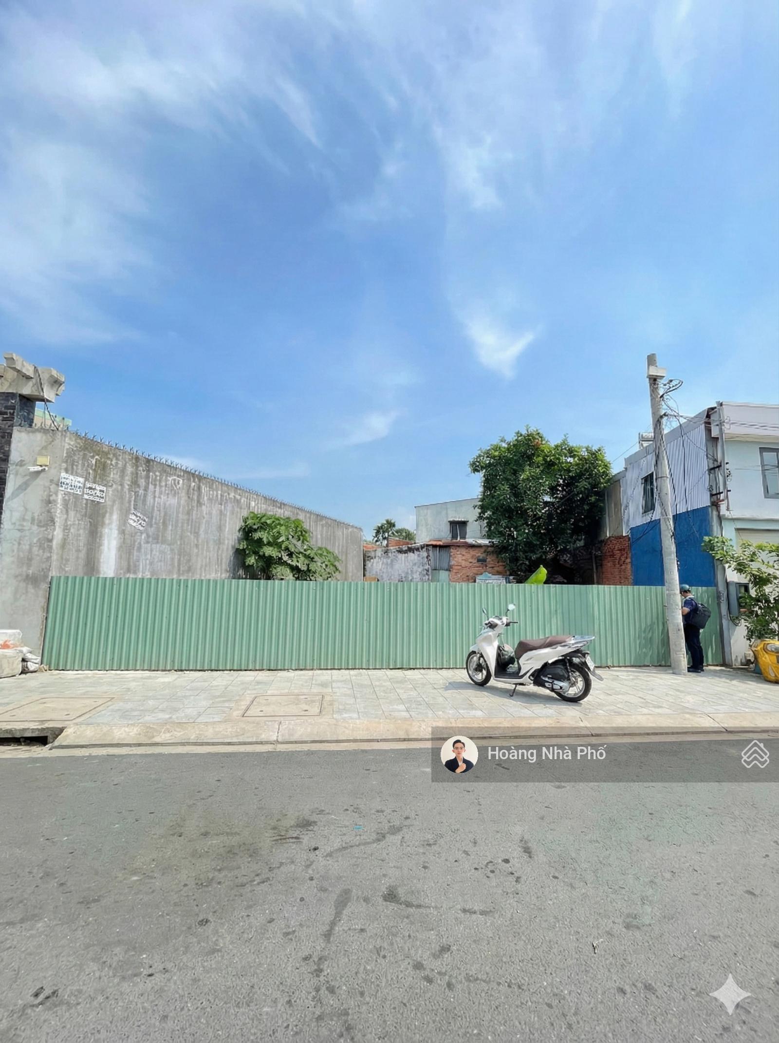 Mặt tiền Đỗ Xuân Hợp - Ngang khủng 11m (hiếm hơn vàng) - Vị trí độc tôn làm showroom/thương hiệu Mặt tiền Đỗ Xuân Hợp - Ngang khủng 11m (hiếm hơn vàng) - Vị trí độc tôn làm showroom/thương hiệu