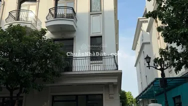 Cần cho thuê căn xẻ khe Sao Biển xẻ khe 77 m2 hoàn thiện 5 tầng, về ở được luôn, LH: 0988 610 ***