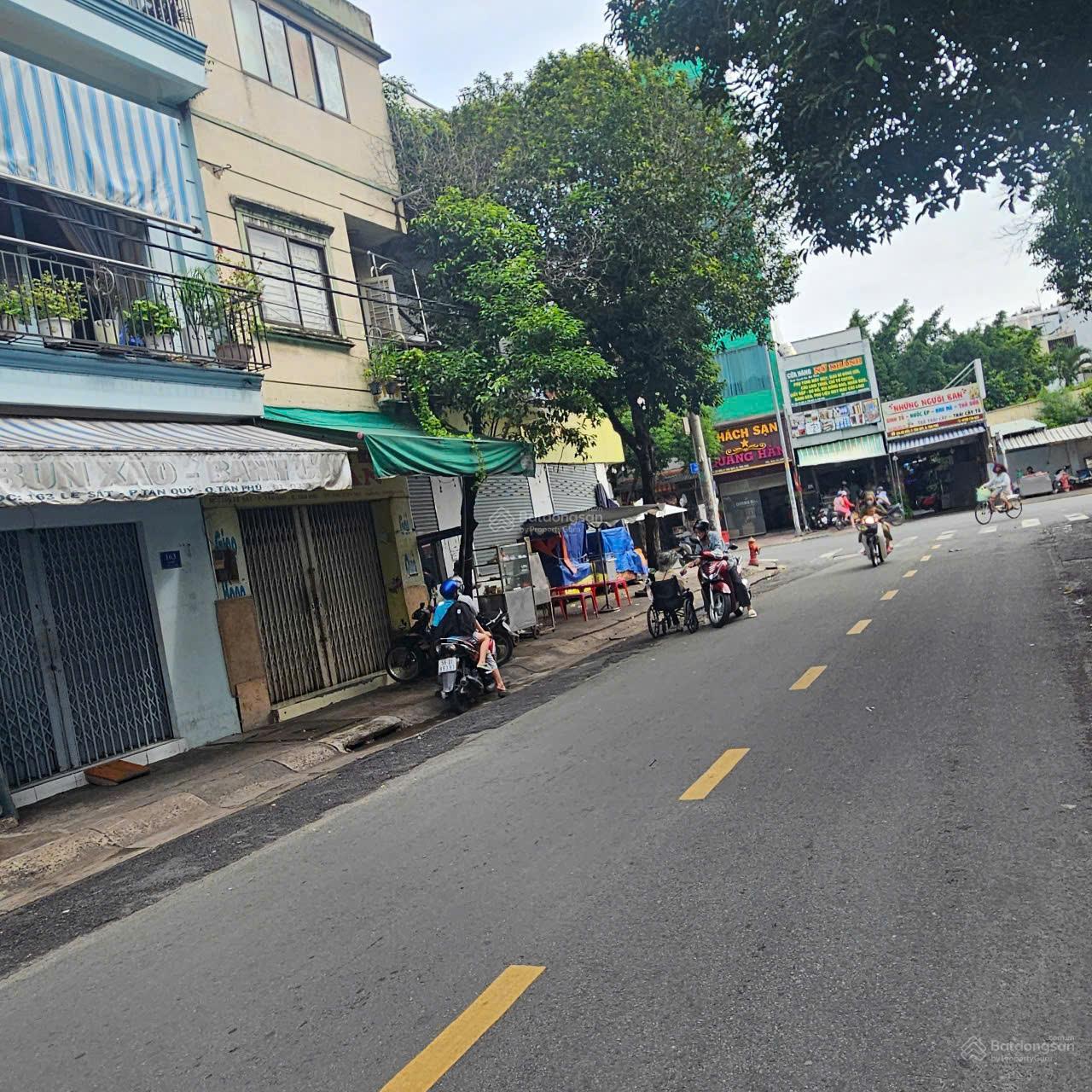 9,3 tỷ! Mặt tiền chợ Tân Hương, Q Tân Phú. 4x14m. 2 mặt tiền trước sau. trước nhà rộng 15m 9,3 tỷ! Mặt tiền chợ Tân Hương, Q Tân Phú. 4x14m. 2 mặt tiền trước sau. trước nhà rộng 15m