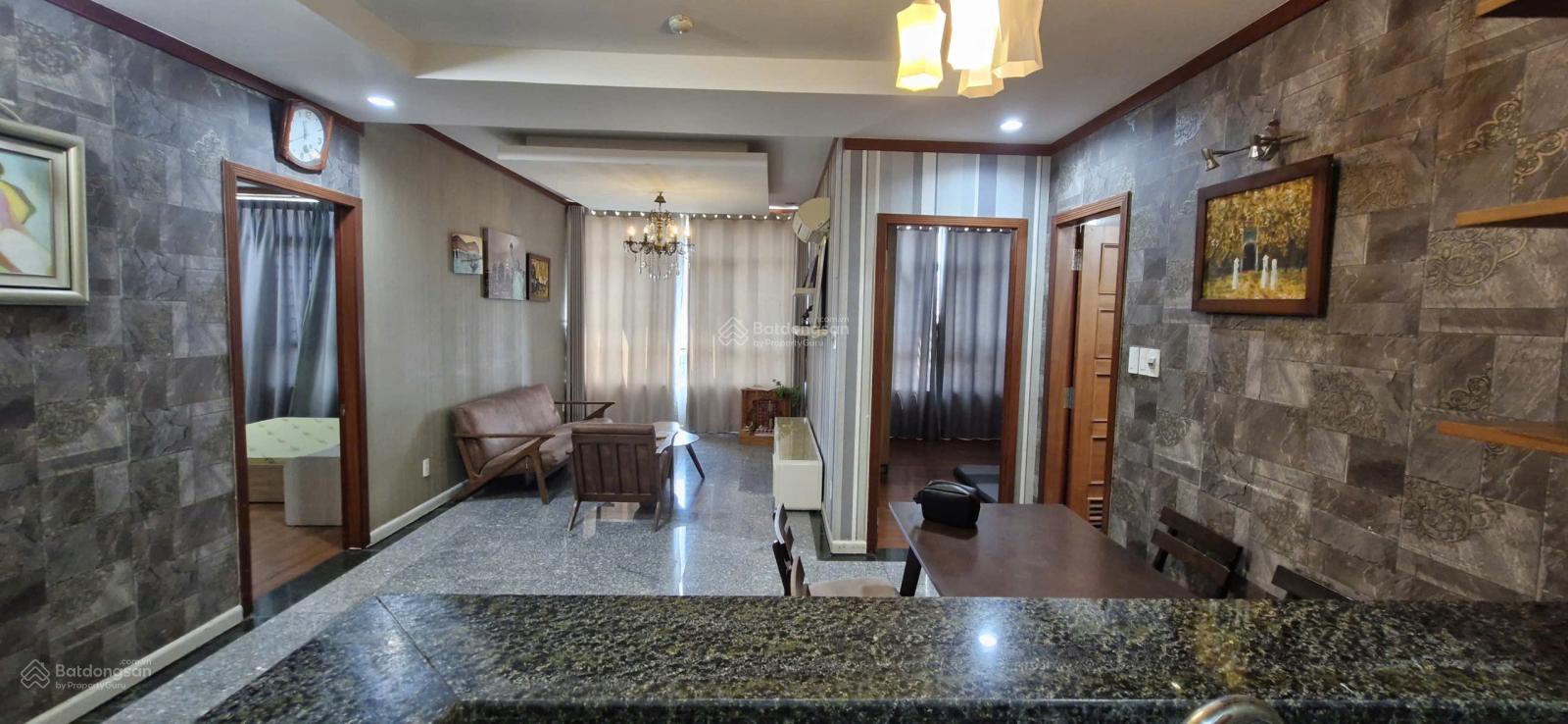 Cho thuê 2 phòng ngủ Phú Hoàng Anh, đầy đủ nội thất