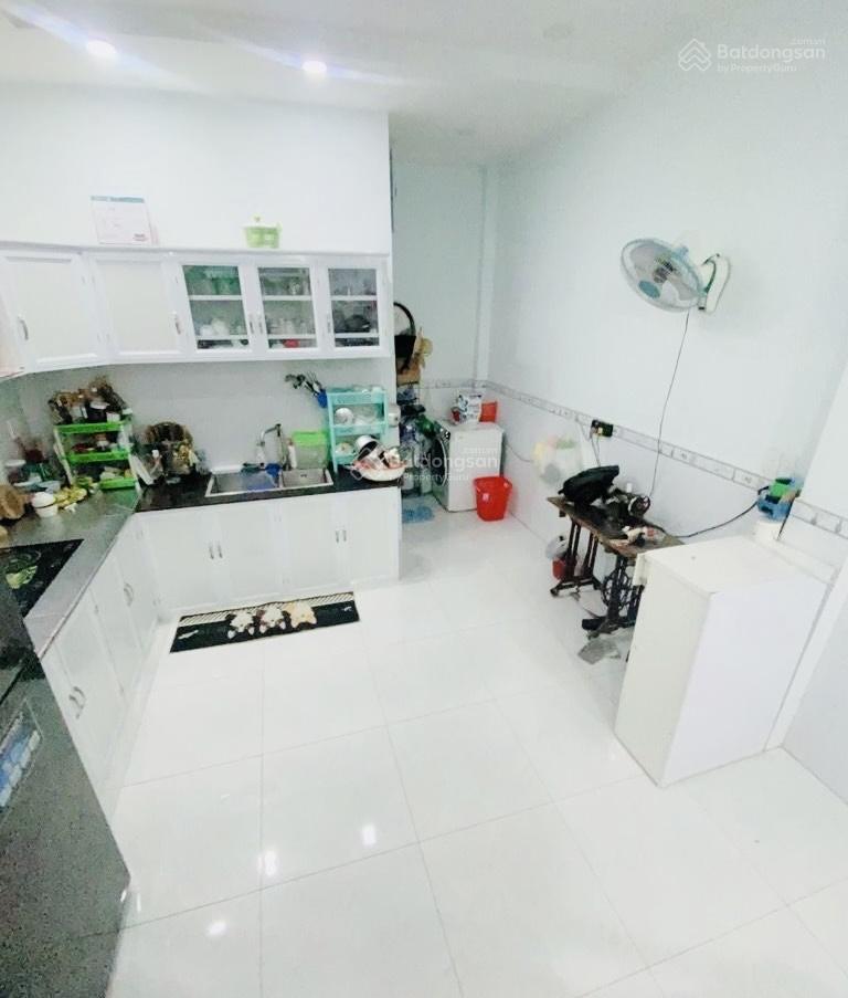 Hẻm ô tô, nhà Trường Lưu 3 tầng cực đẹp, sát Đông Tăng Long, hoàn công chuẩn, vào ở ngay quận 9!