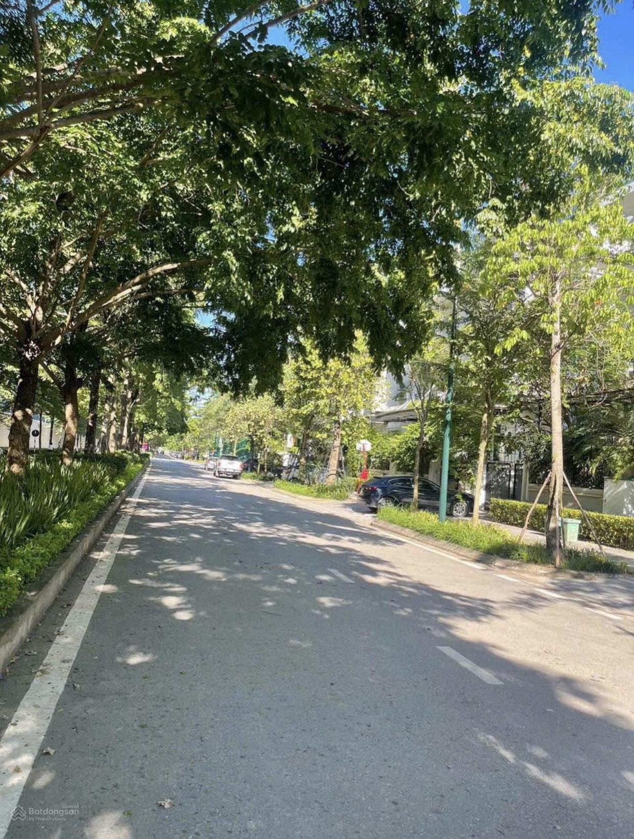 Bán biệt thự Ciputra Hà Nội, 80 tỷ, 180m2, đẹp, nhiều tiện ích