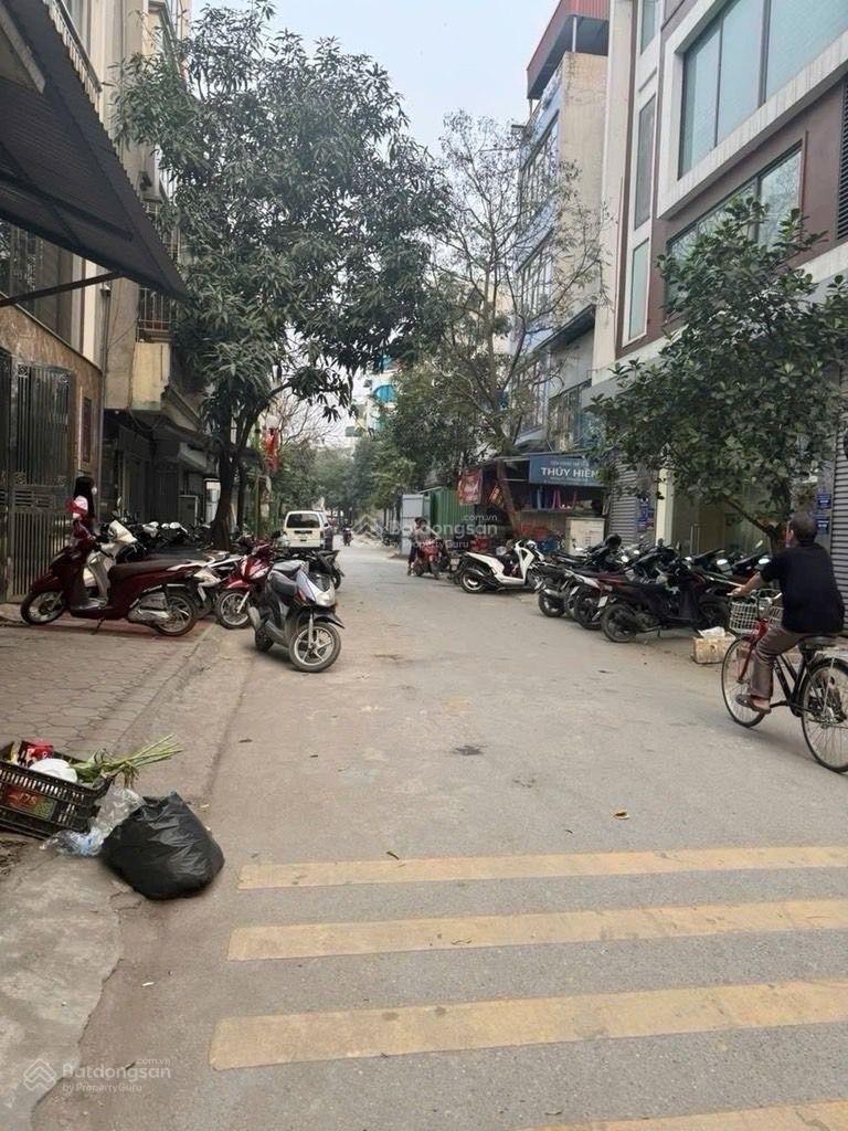 Nhà đất đẹp tại Tây Nam Linh Đàm, vỉa hè rộng DT 62m2 MT 5m, giá 16,9 tỷ