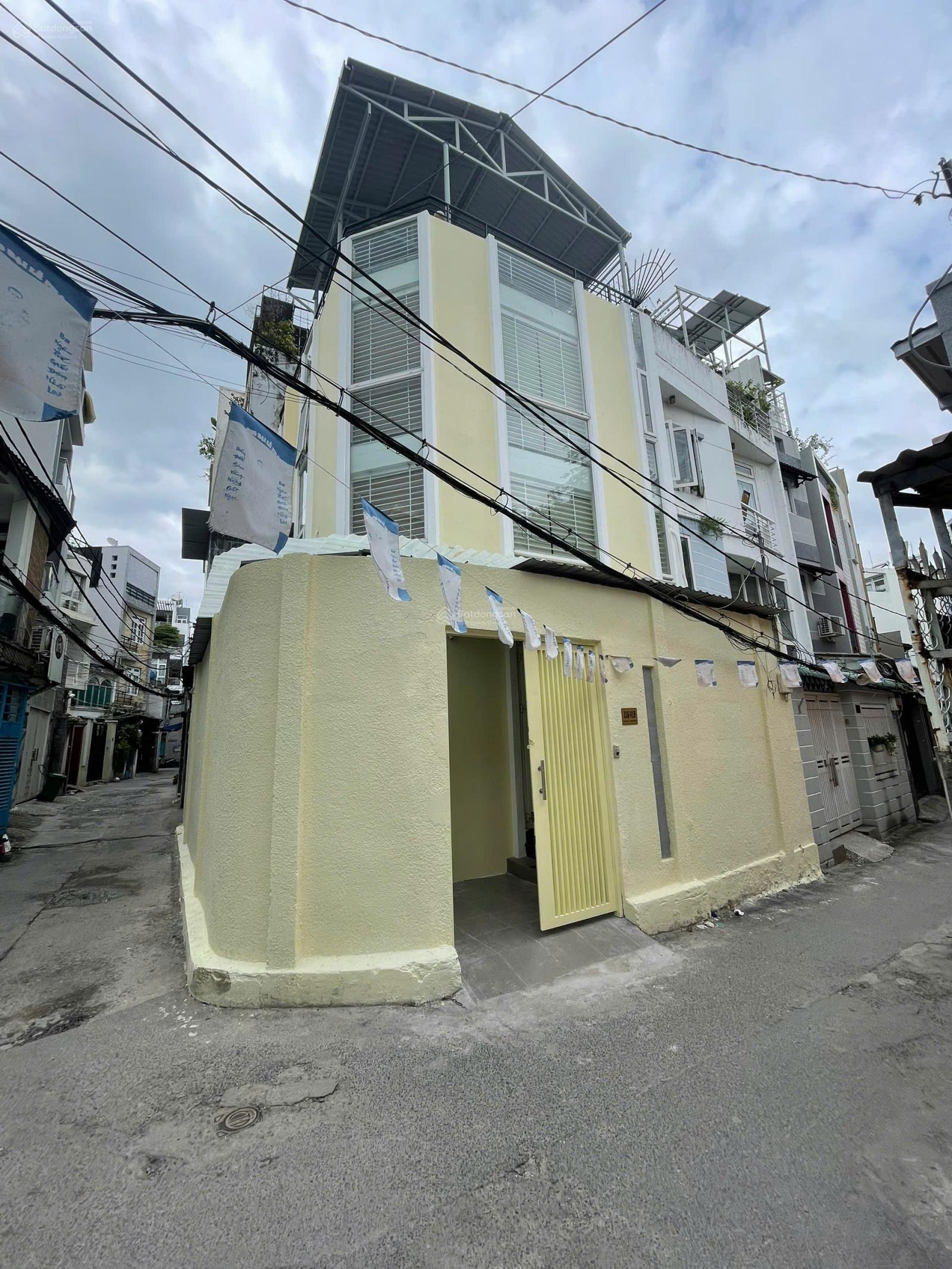 Cho thuê nhà góc 2 MT, đường ô tô, Phan Văn Trị, 8*10m, 3 tầng, giá 16 triệu/th