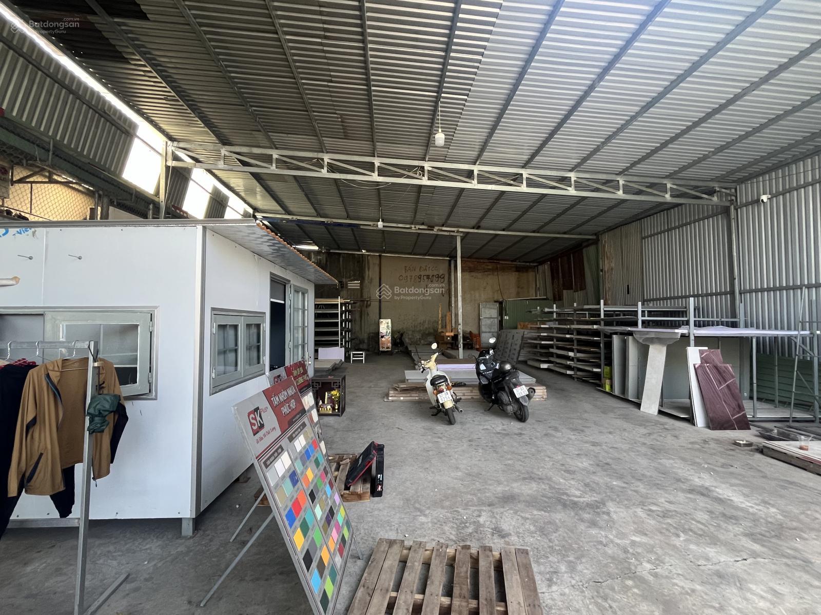 Cho thuê kho xưởng 330m2 đường xe công gần khu CN Tân Đông Hiệp B