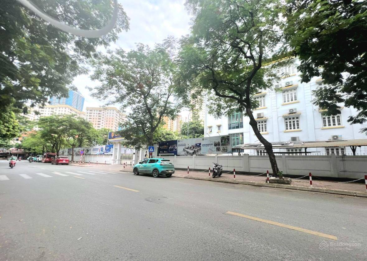 Mặt phố Nguyễn Thị Định - 85 tỷ - 90m2- mặt tiền 8,2m - Nhà 2 mặt phố - trung tâm Cầu Giấy.