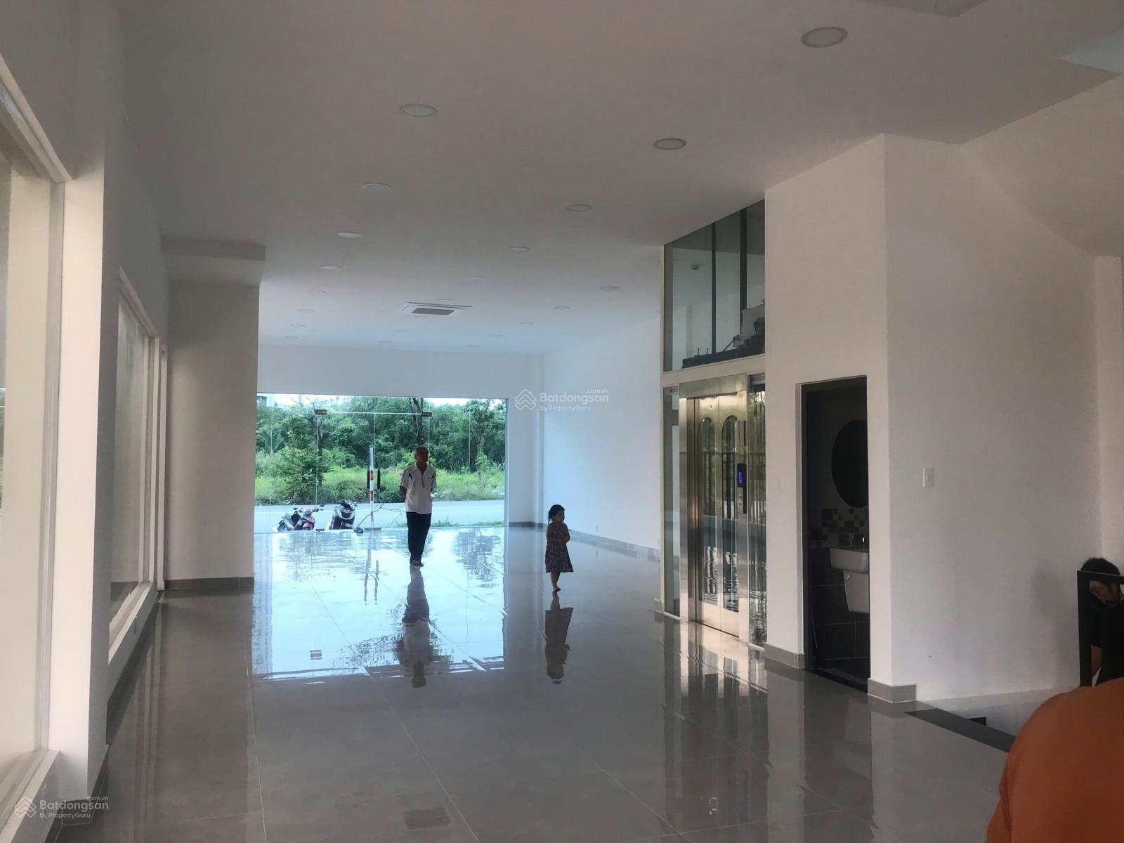 Lakeview Thủ Thiêm cho thuê văn phòng 7x20m hầm trệt + lầu 1 , giá 140tr/tháng