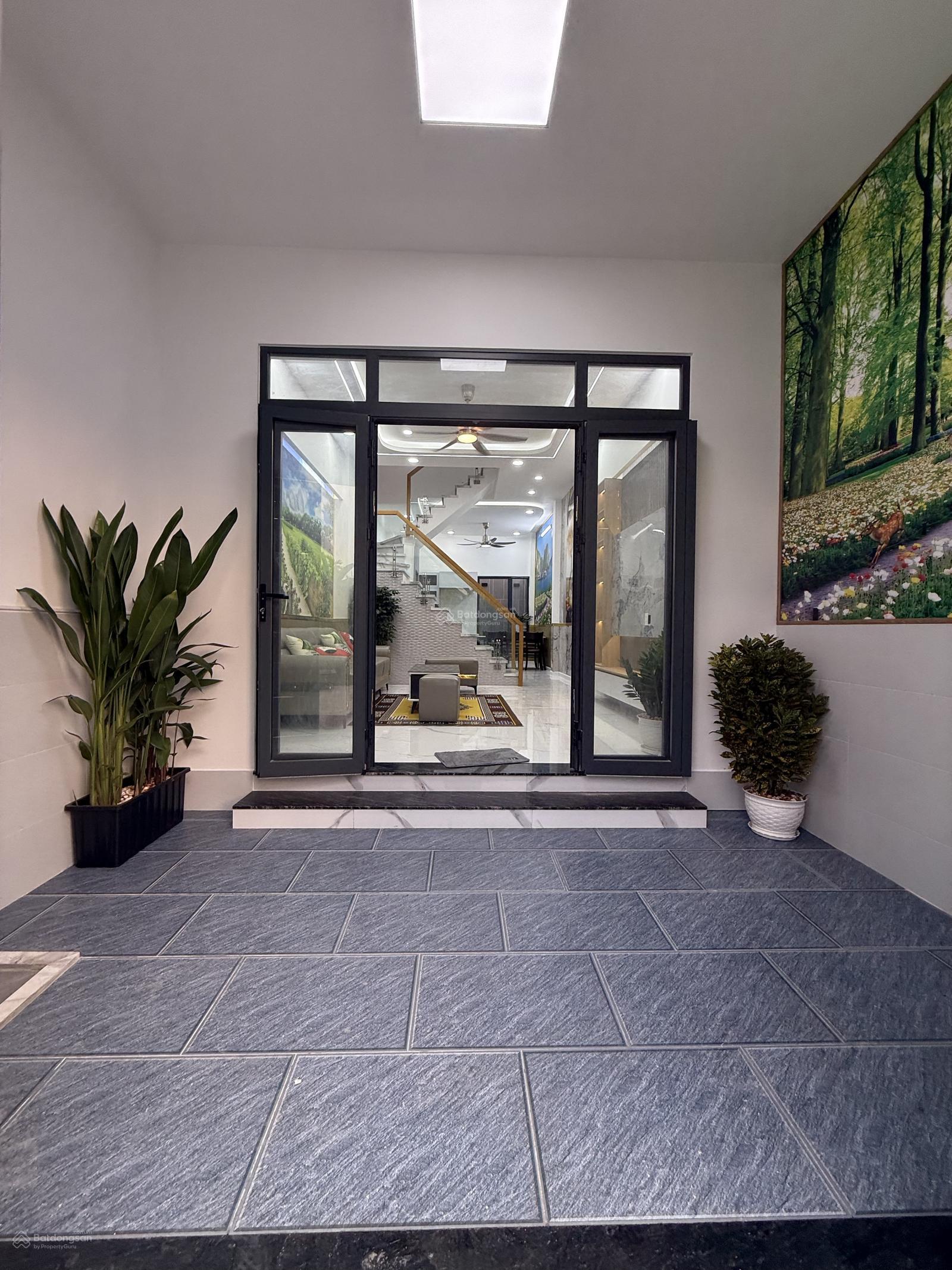 Nhà 1 lầu xây mới 3PN full nội thất cao cấp. DT. 4m x 14m - Giá tốt - Gần chợ Đường - Hà Huy Giáp Nhà 1 lầu xây mới 3PN full nội thất cao cấp. DT. 4m x 14m - Giá tốt - Gần chợ Đường - Hà Huy Giáp