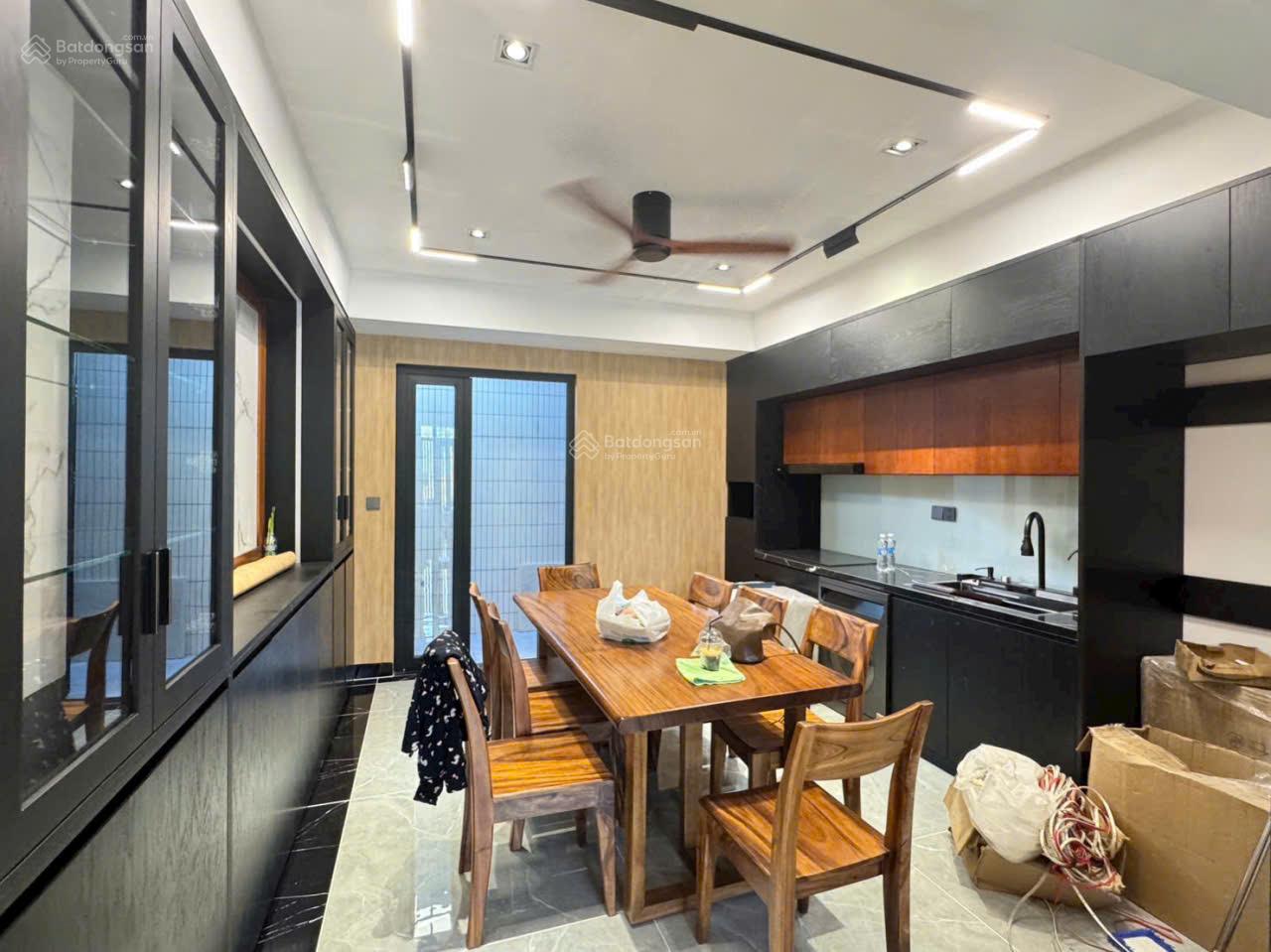 Nhà 5 tầng mới xây 210m2 sổ hồng riêng Phường Tam Bình, Thủ Đức