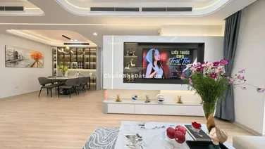 Mới ra - bán gấp cưu công ty - căn 3 ngủ đẹp - 105m2 - 9.5 tỷ - LH 0978 025 ***