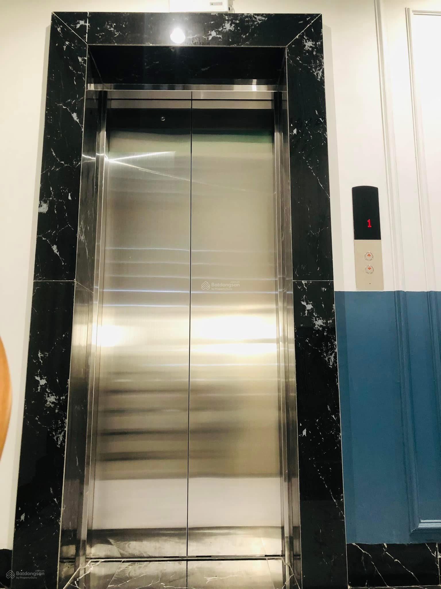 Bán CC mini tại Đường Nhật Chiêu, Nhật Tân, Tây Hồ, Hà Nội 54 tỷ, 120m2, 10 tầng, mặt 8m, 31 căn hộ