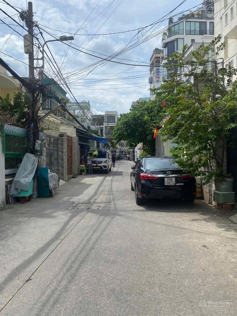 Chỉ nhỉnh 6 tỷ, nhà 3 tầng hẻm xe hơi, gần Lotte Quận 7