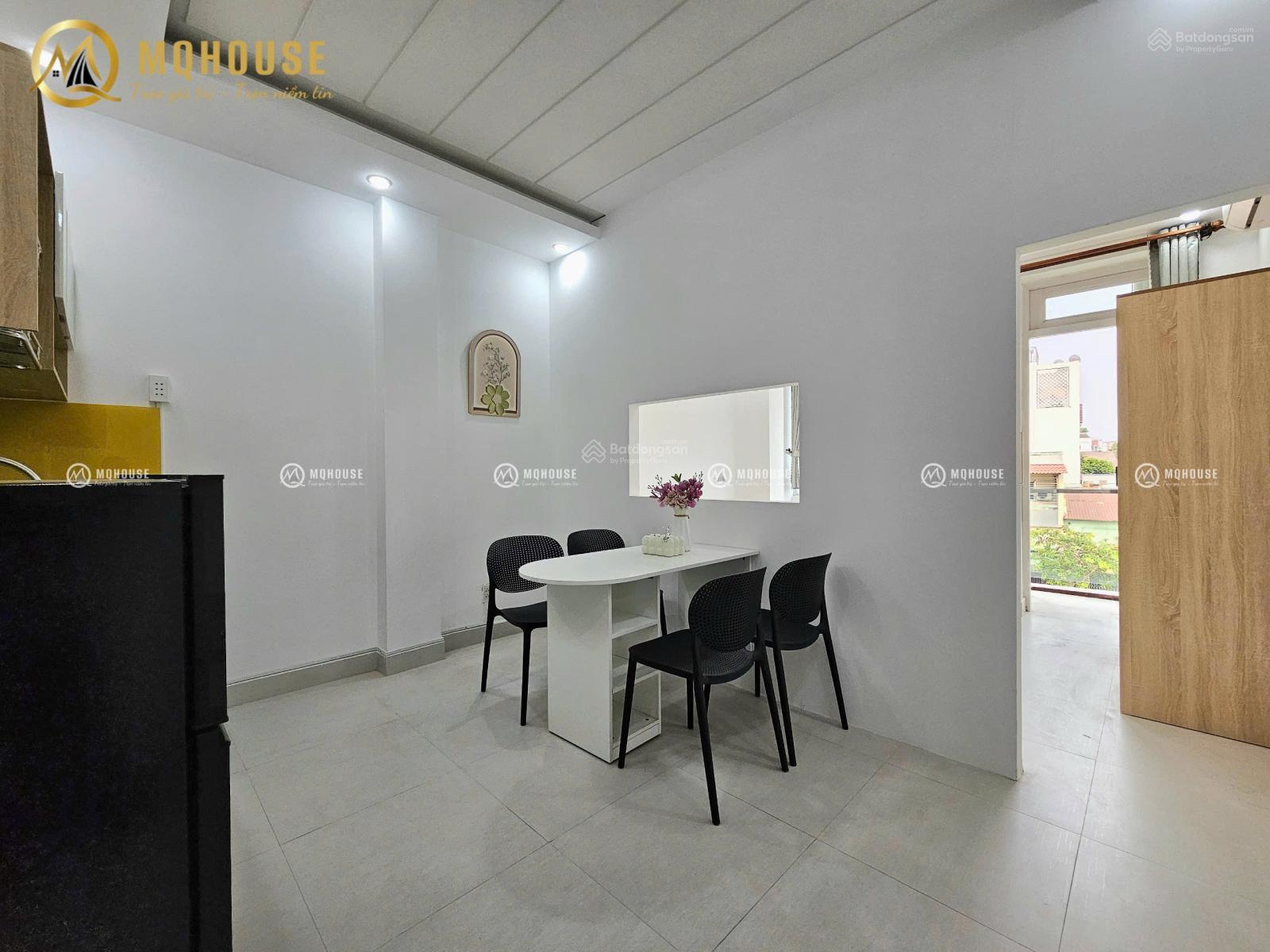 Cho thuê căn hộ 1PN ban công - giặt riêng - ngay Hoà Bình, Tân Phú - 0703 992 ***