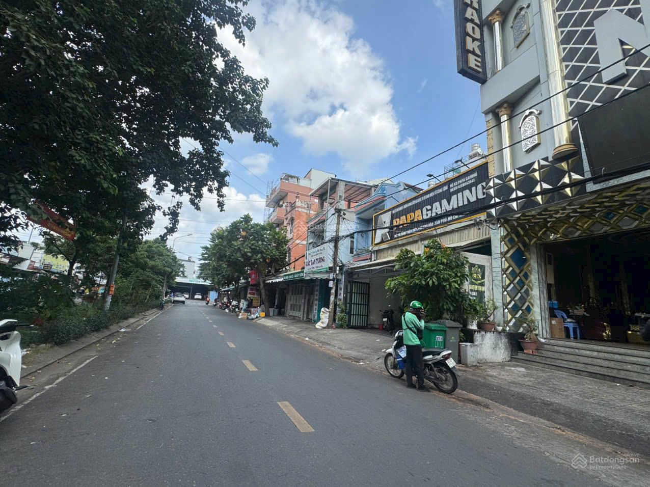 Bán Gấp Tòa nhà văn phòng Sân bay, Tân Bình - 7.5x27m - 6 Tầng - HĐT: 150 triệu - giá chỉ: 42 tỷ TL