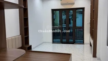 Em cần bán căn nhà dt sổ 36m xây mới 5 tầng tại Vĩnh Hưng - Đại Đồng , Hoàng Mai , Mỗi tầng TK 2pn