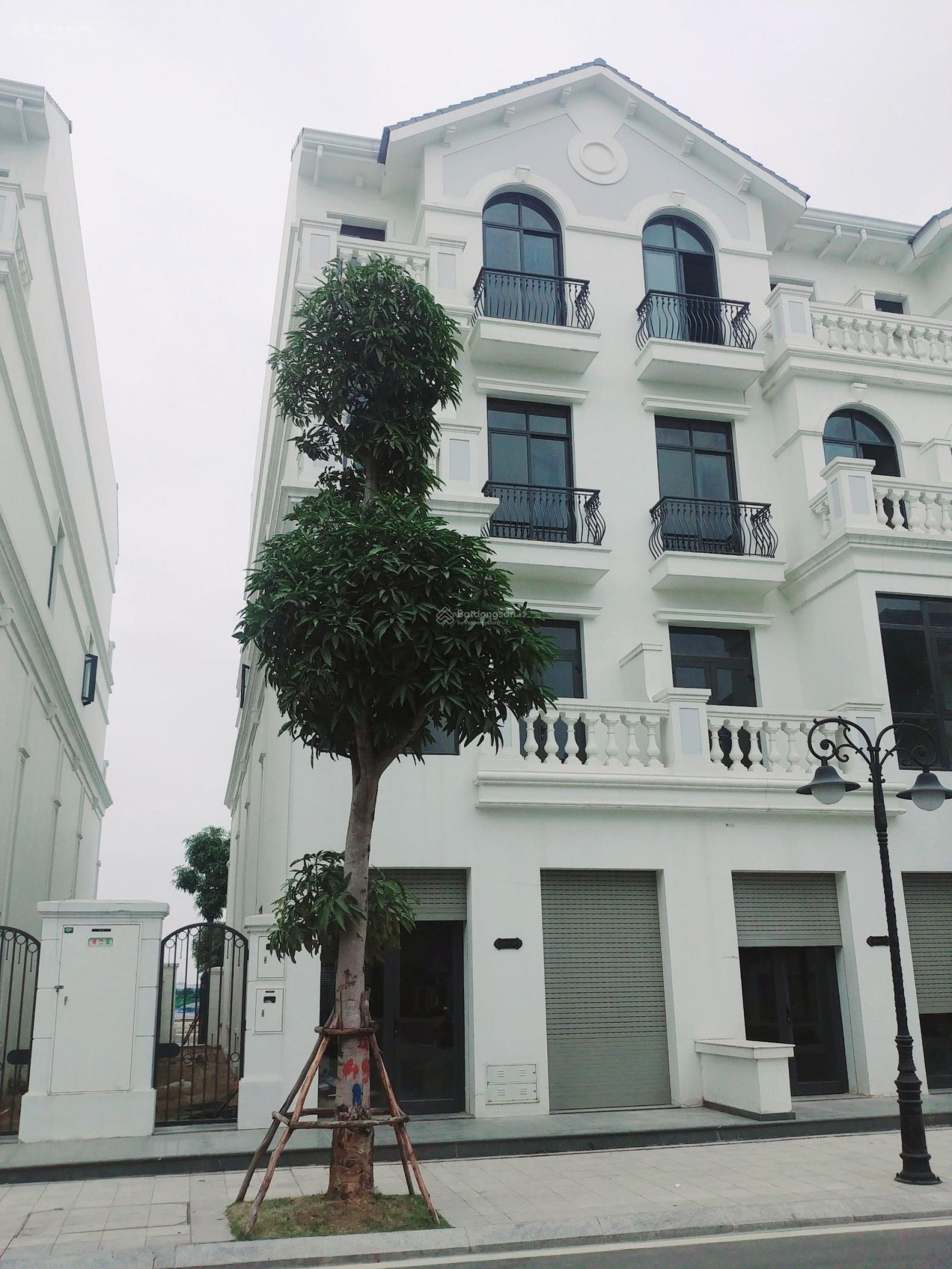 Liền kề xẻ khe 98m2 công năng như biệt thự tứ lập, hướng đông nam, gần hồ. DT 98m2 giá 21.1 tỷ BP