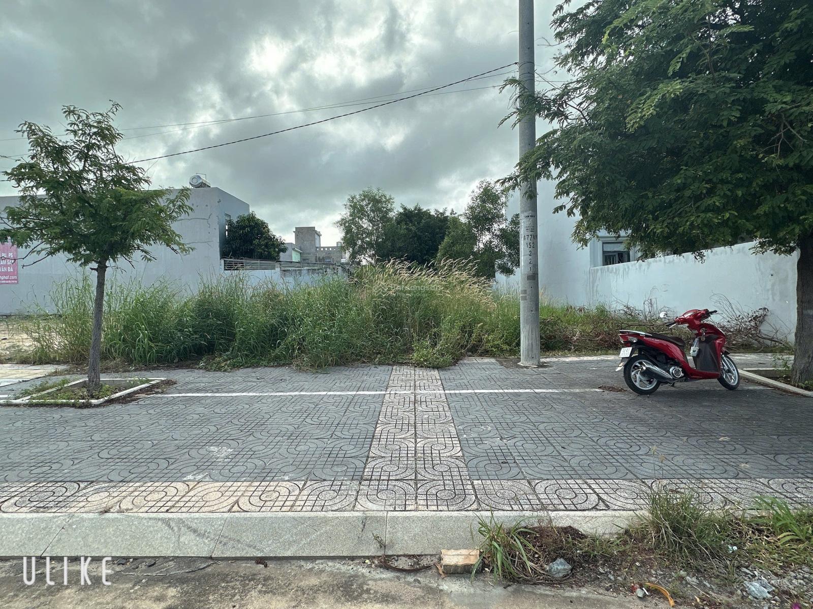 Mặt tiền Nguyễn Chí Thanh (DS9) TT Long Hải BRVT gần bãi tắm 0932 698 ***