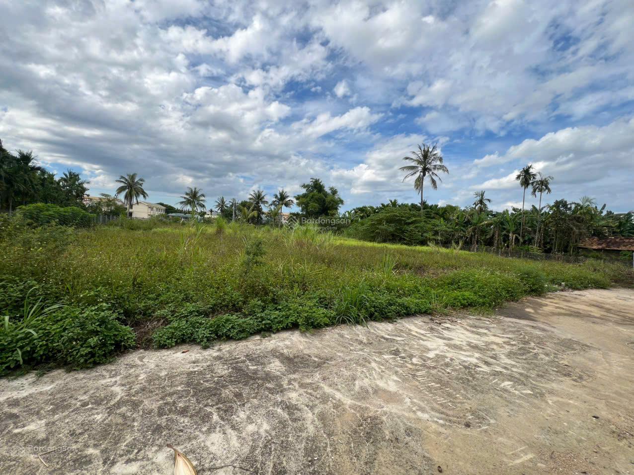 Bán đất tại xã Tịnh Sơn, 35x55m, 3,2 tỷ, gần 2000m2, pháp lý đầy đủ, giá ưu đãi phù hợp phân lô