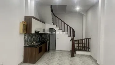 Nhà 30m x 5 tầng Việt Hưng ngay sau BigC Long Biên cách đường lớn oto tránh đỗ ngày đêm chỉ 15m