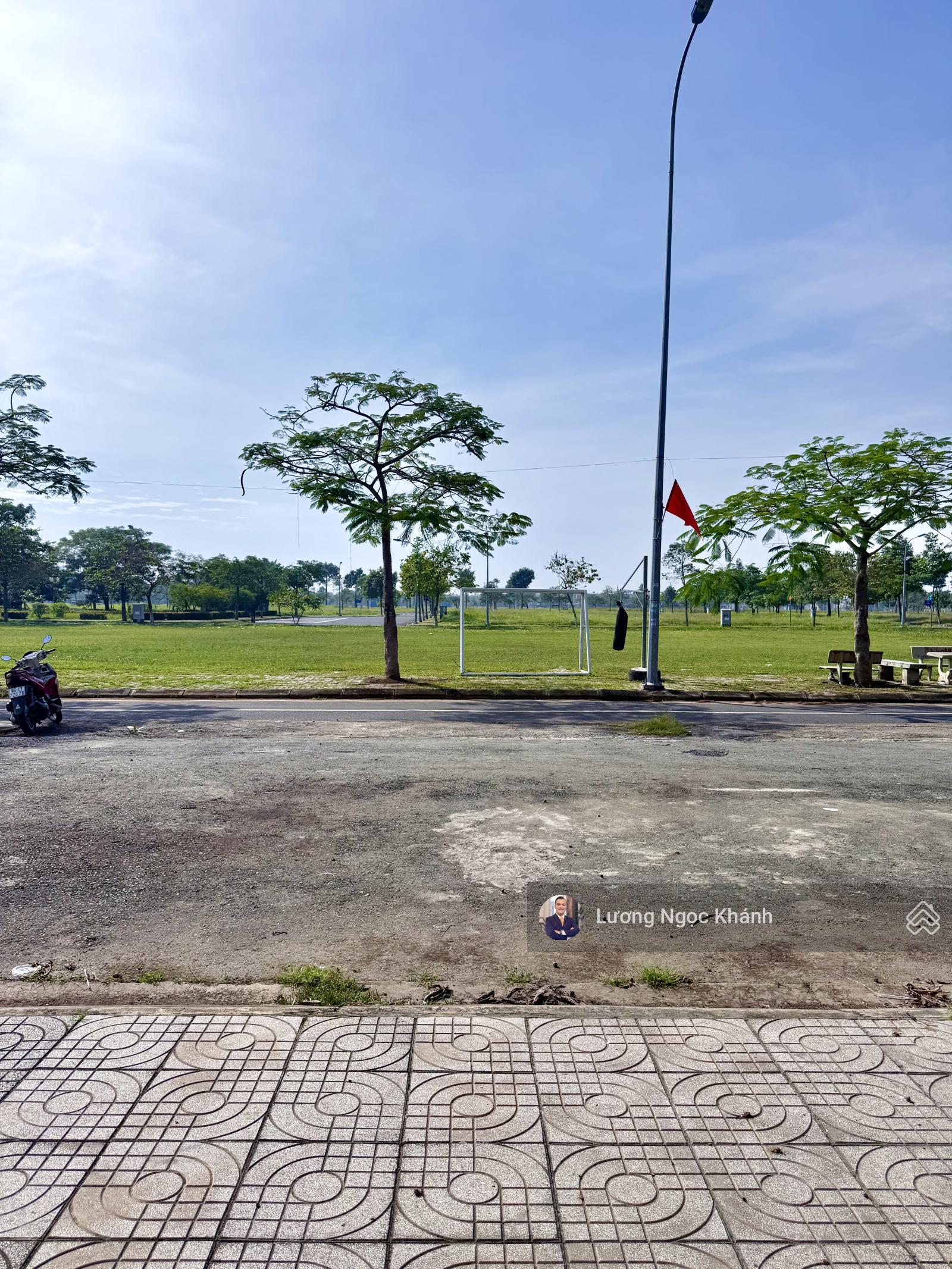 Không thể có lựa chọn hấp dẫn hơn căn nhà có sổ tại DA Tăng Long River View MT đường 20m giá 8.5 tỷ Không thể có lựa chọn hấp dẫn hơn căn nhà có sổ tại DA Tăng Long River View MT đường 20m giá 8.5 tỷ