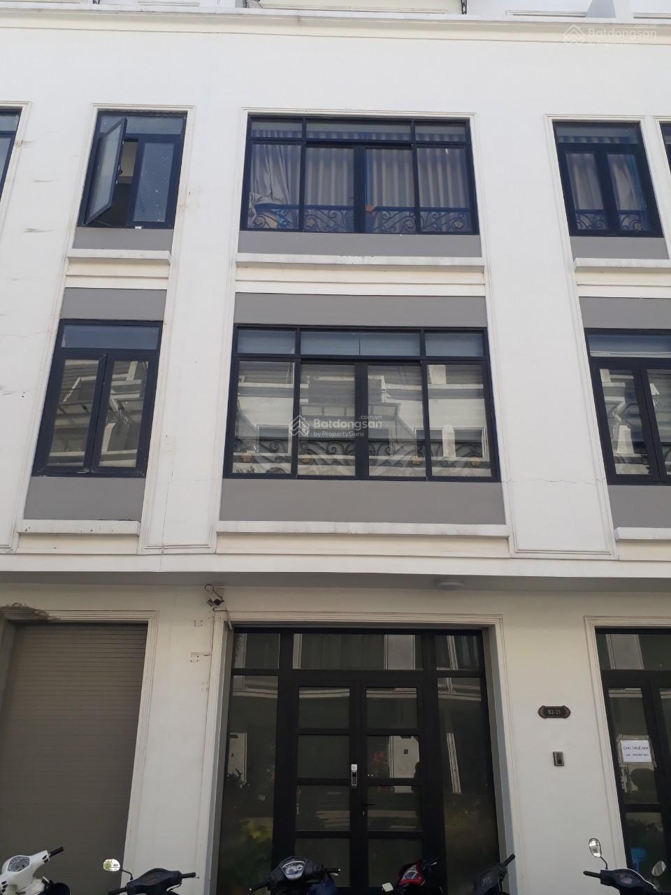 Cho thuê nhà mặt phố vinhomes hàm nghi,95m * 5 tầng,thông sàn,thang máy,giá 70 triệu,LH 0968 120 ***