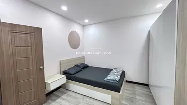 Cần cho thuê chung cư 152/11 Nguyễn Thị Tần P2 Q8- căn hộ sân vườn 105,1m2