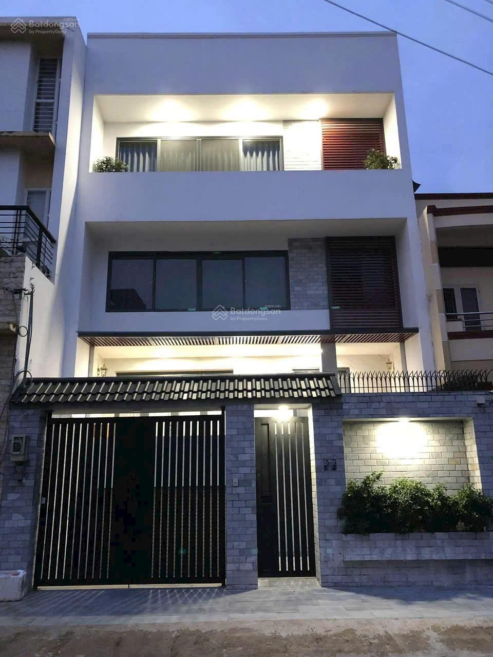 Biệt Thự làm văn phòng , Hầm + 3 Tầng, có Thang máy ,sau lưng gigamall ,p. Hiệp Bình Chánh,Q. T Đức