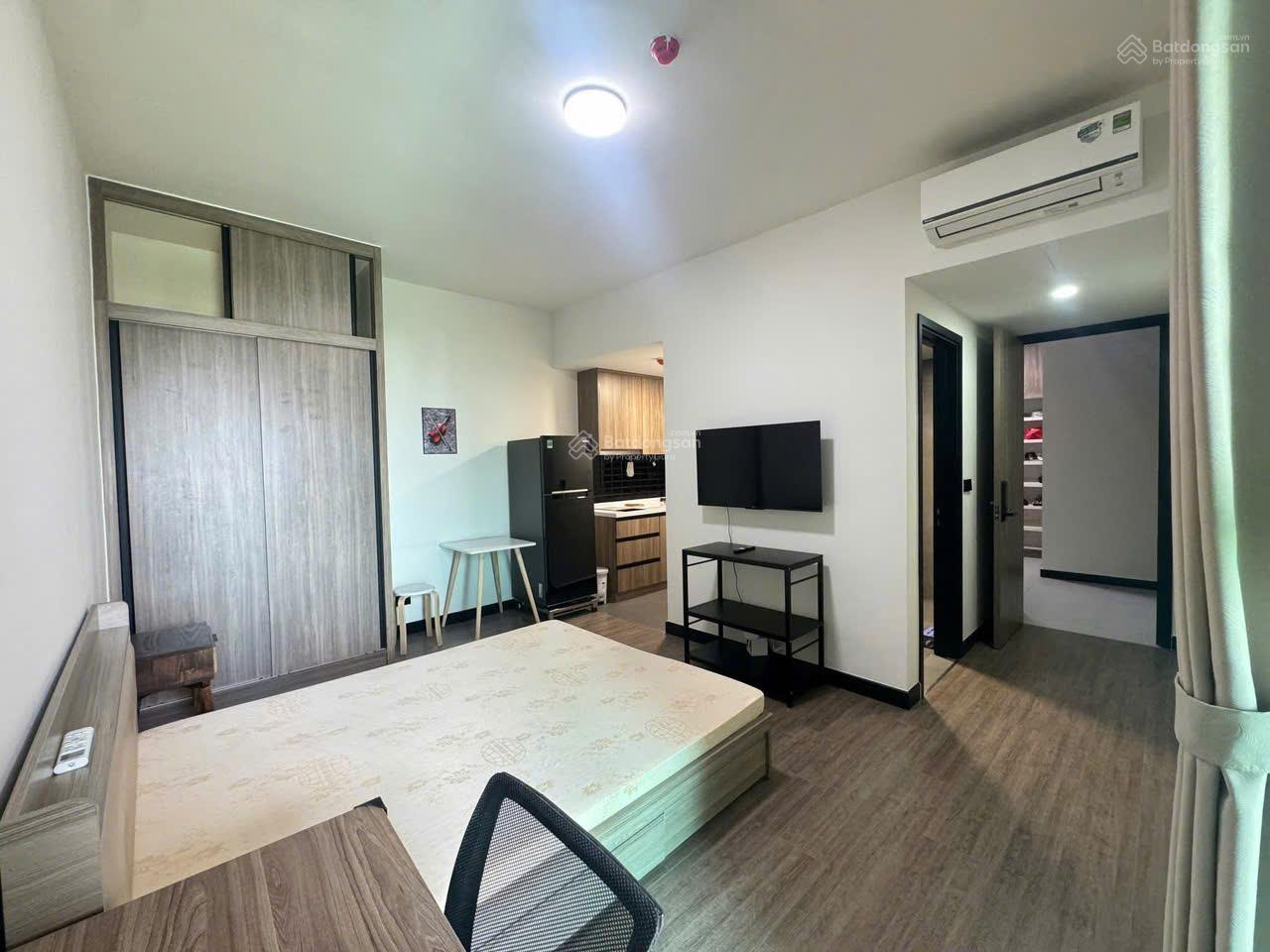 Thuê Delasol 35m2 ban công view sông giá chỉ 12tr5 sát Bên Vân Đồn Quận 4 sát Q1, Q3 LH 0775 924 ***