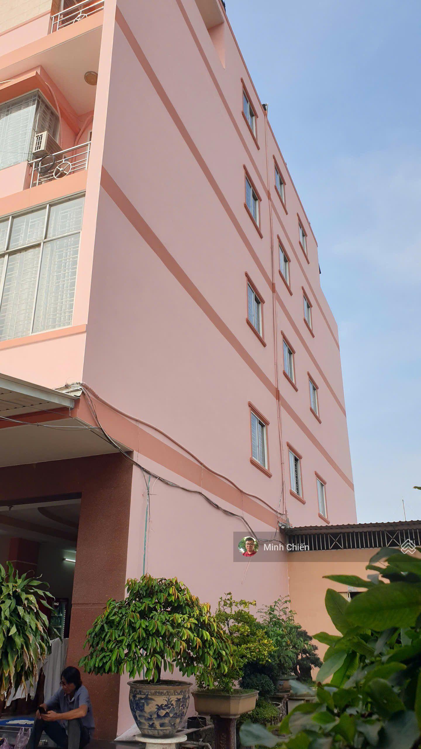 Nhà 4 lầu 15 phòng 5x30m, mặt tiền đường Võ Thị Hồi gần ngã tư giao Trần Văn Mười xã Xuân Thới Đông Nhà 4 lầu 15 phòng 5x30m, mặt tiền đường Võ Thị Hồi gần ngã tư giao Trần Văn Mười xã Xuân Thới Đông