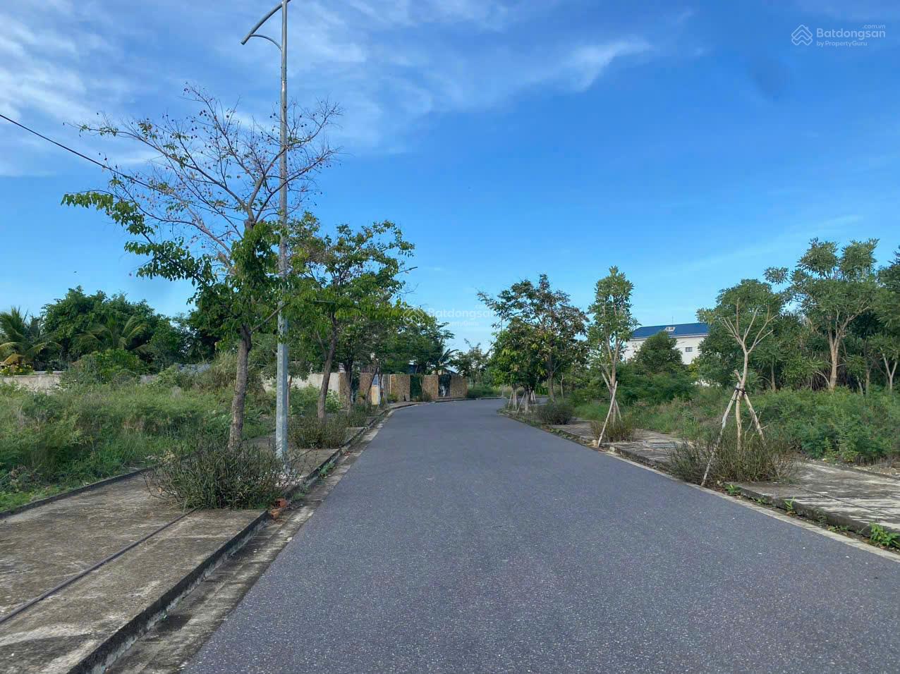 Hiếm: bán lô biệt thự view trực sông biệt thự Đảo Hoa Sen Lotus Island Nha Trang giá 55tr/m2