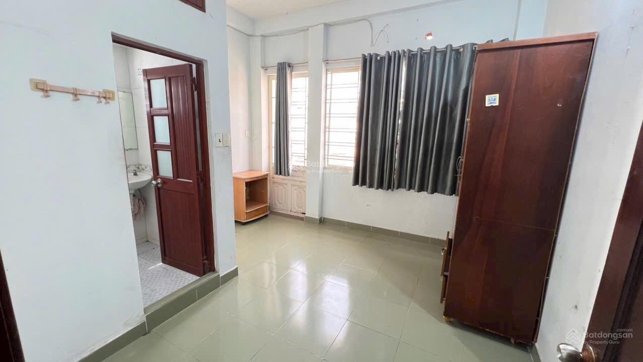 14 triệu - Nhà Nguyễn Sơn 4 tấm, có 5PN, gần Thoại Ngọc Hầu.