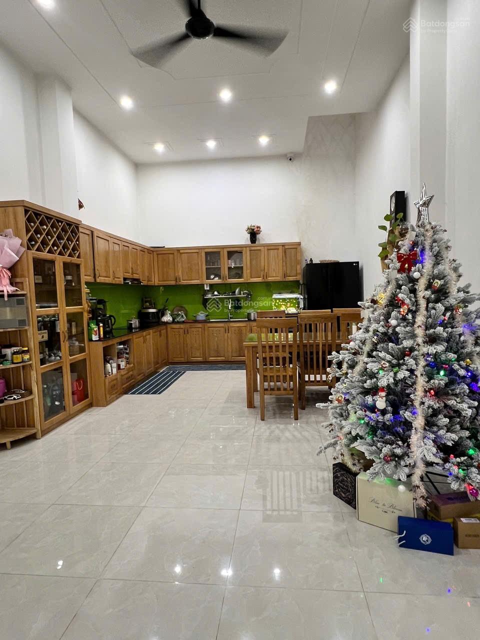 1 trệt 3 lầu đường vỉa hè 10m Xô Viết Nghệ Tĩnh