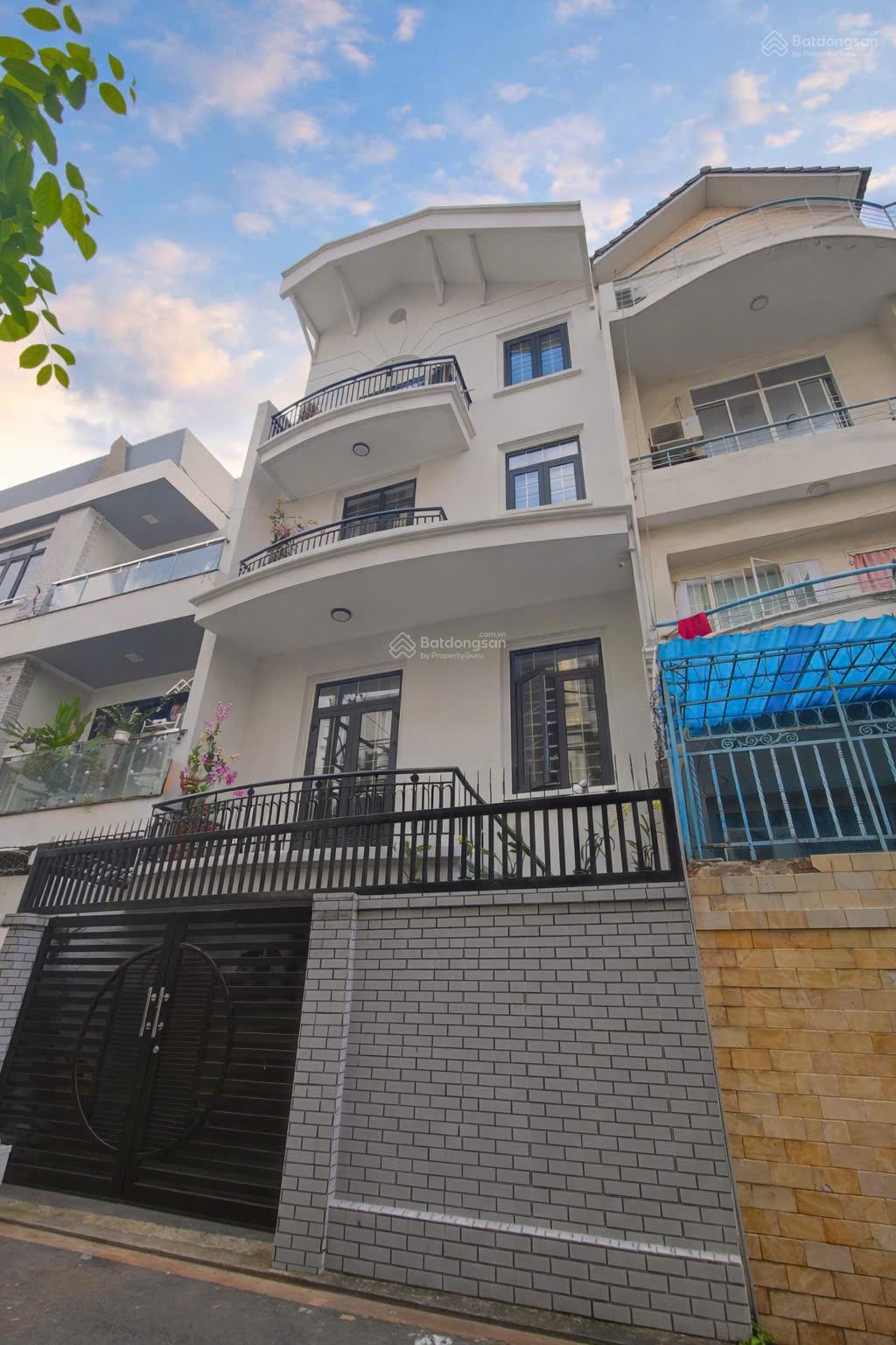 Nhà đẹp 4 tầng. 6x16,5m. Hẻm nhựa 7m, khu VIP Hồng Hà - Lam Sơn. 16 tỷ thương lượng