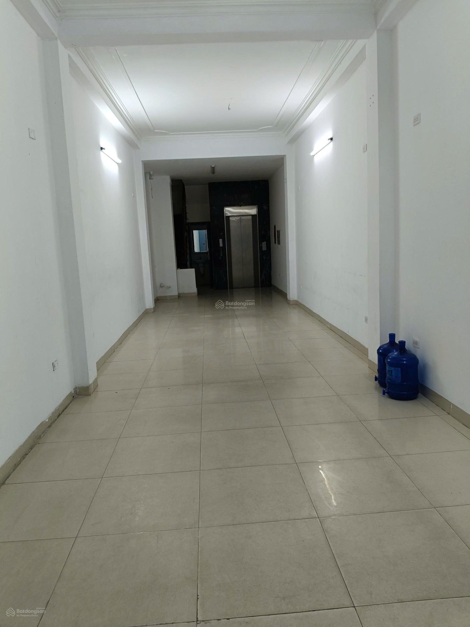 Cho thuê nhà Lê Đức Thọ DT 60m, 5 tầng 1 tum, MT 4,5m, T1-2-3, thông sàn, T4 chia 2 điều hòa,NL