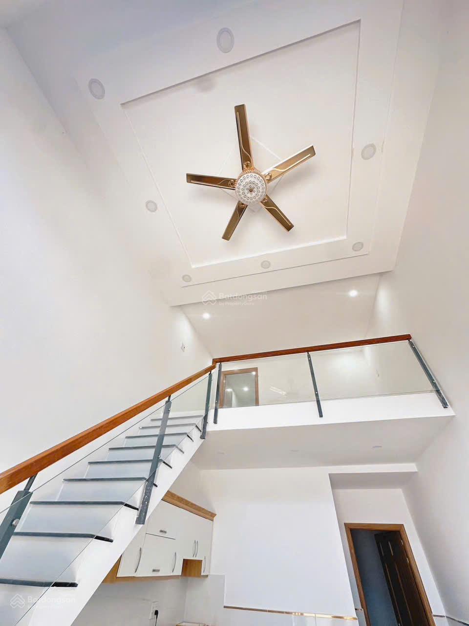 Tôi tên Trăm cần bán gấp nhà 40m2 đường Số 6 Quận Bình Tân