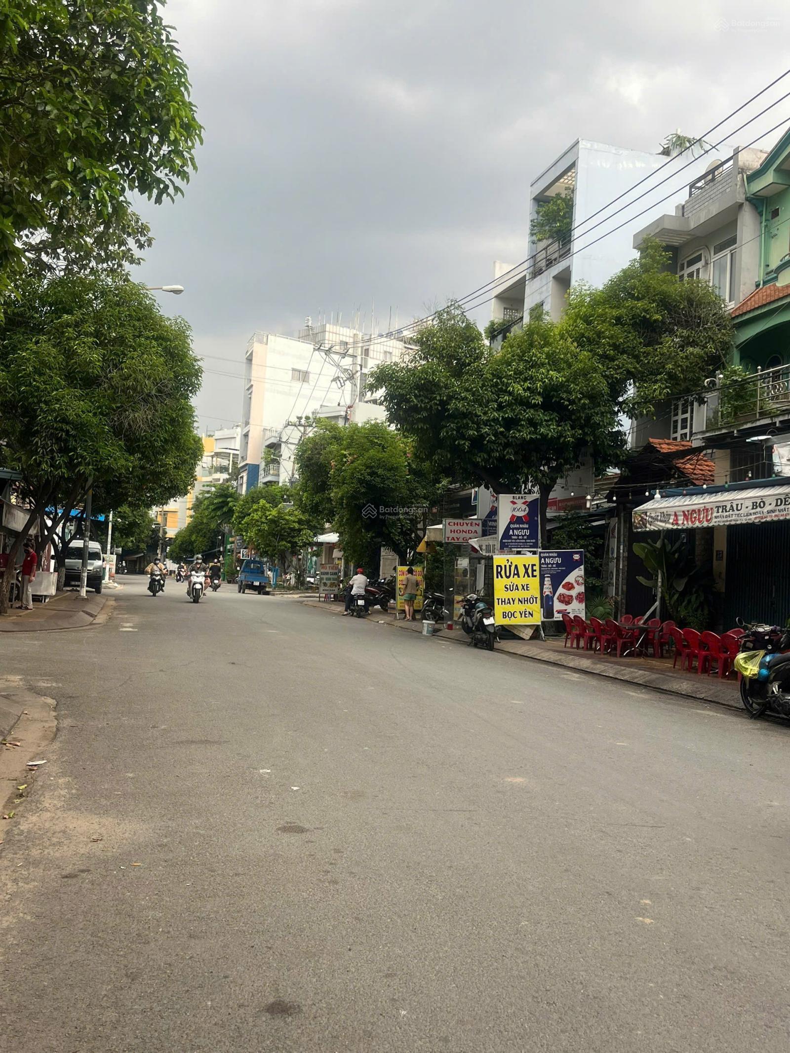 Mặt tiền kinh doanh (4x18,5m) kề cận Ga T3, vỉa hè rộng, cây xanh mát, giá 15.5 tỷ TL