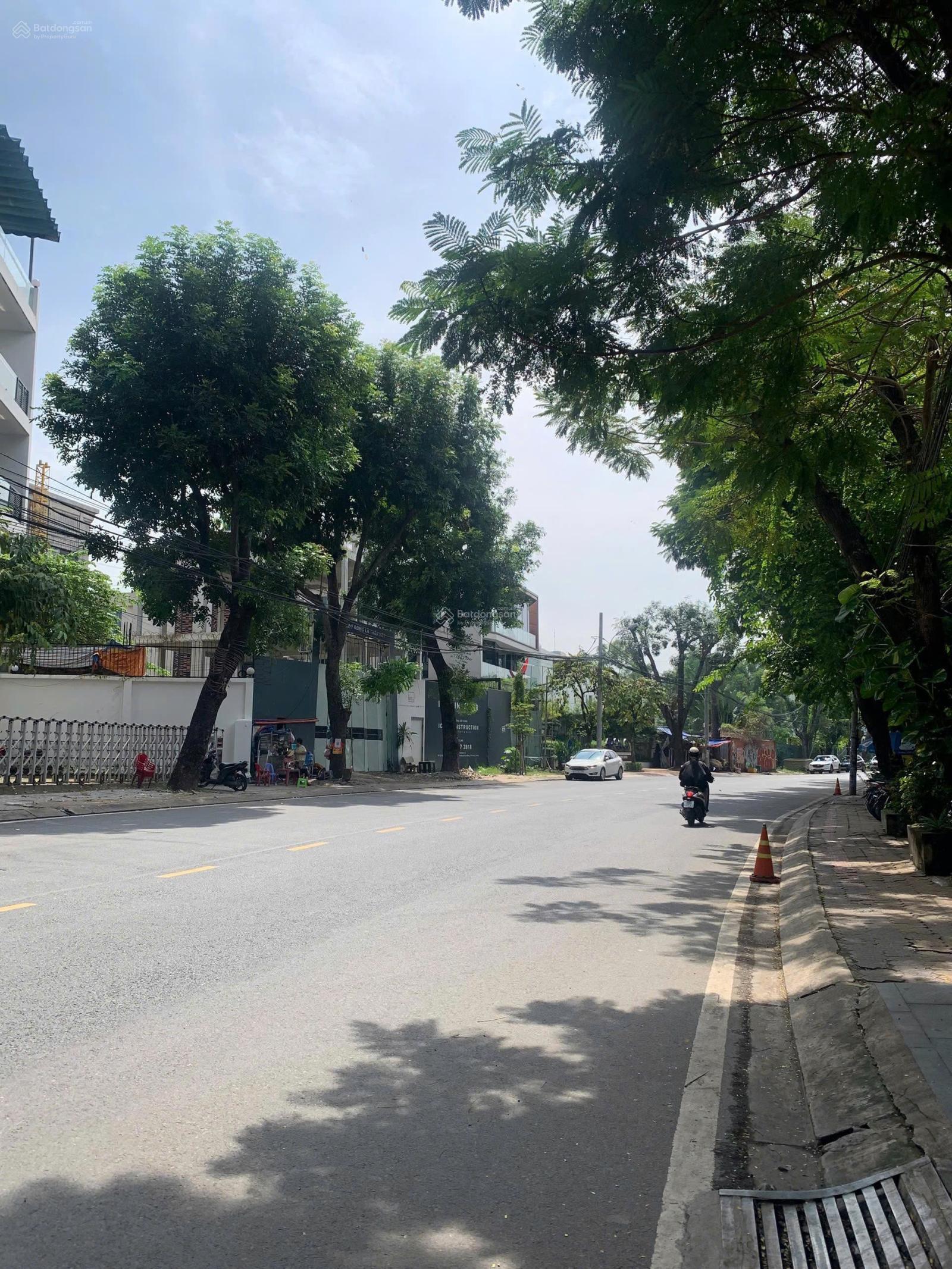 Cực hiếm!Mặt tiền Nguyễn Văn Hưởng Q2.DT 6x20 kết cấu 5 tầng giá chỉ 50 tỷ.Không còn căn thứ 2 bán!