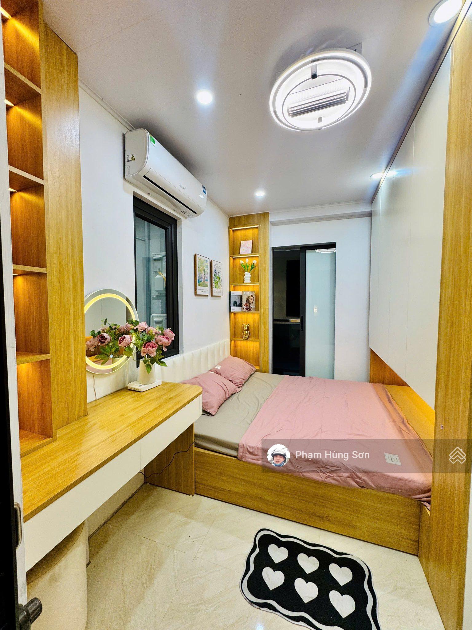 Siêu phẩm nhà đẹp lô góc - cách phố Bạch Mai 40m - cách oto 10m